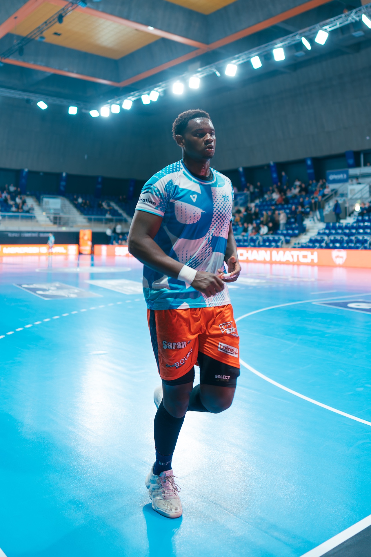 DSC00082.jpg_compressed