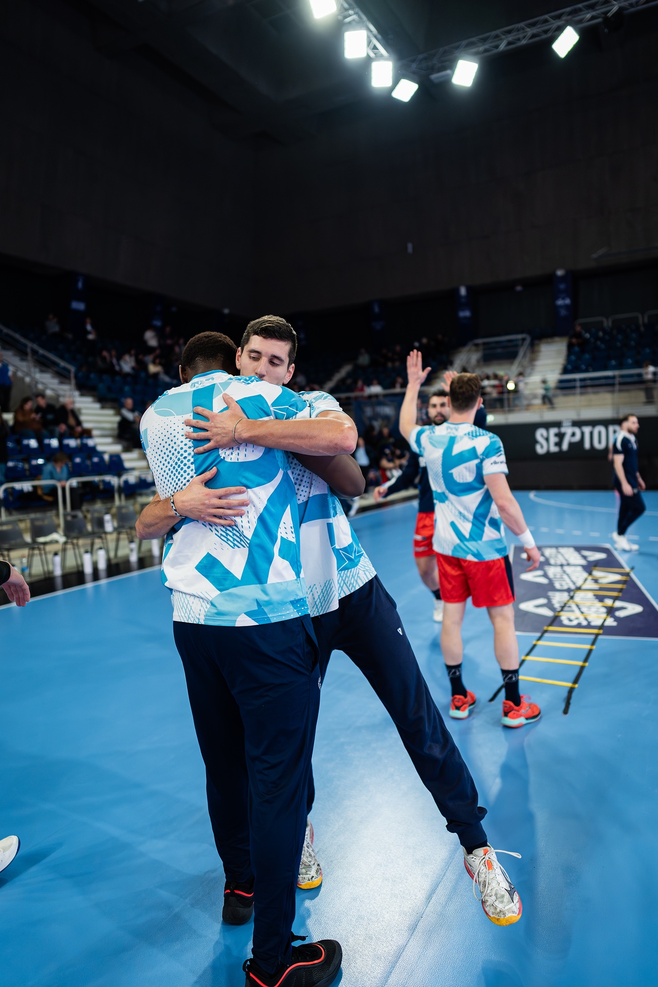 DSC00270.jpg_compressed