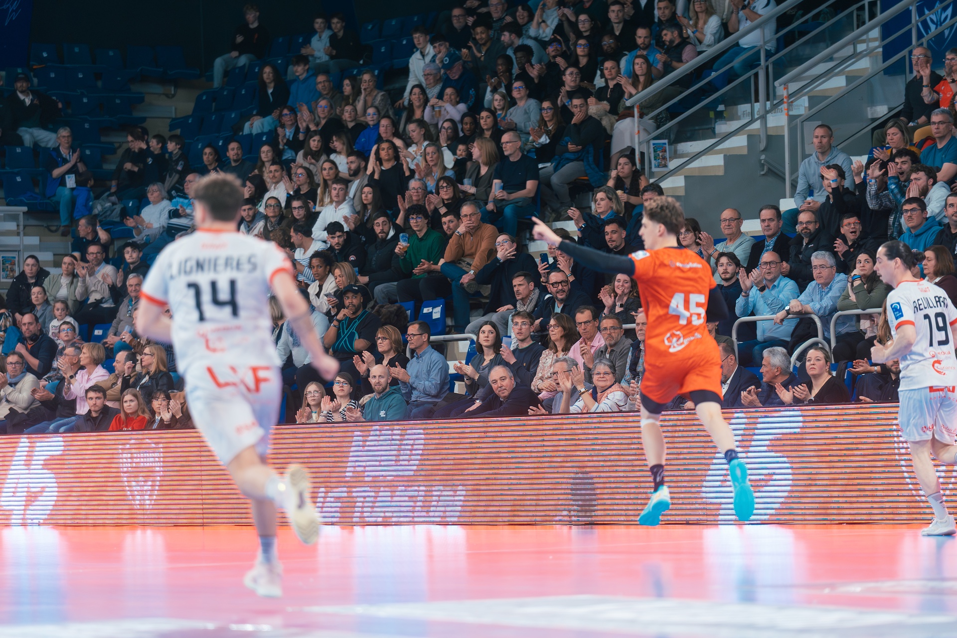 DSC00321.jpg_compressed