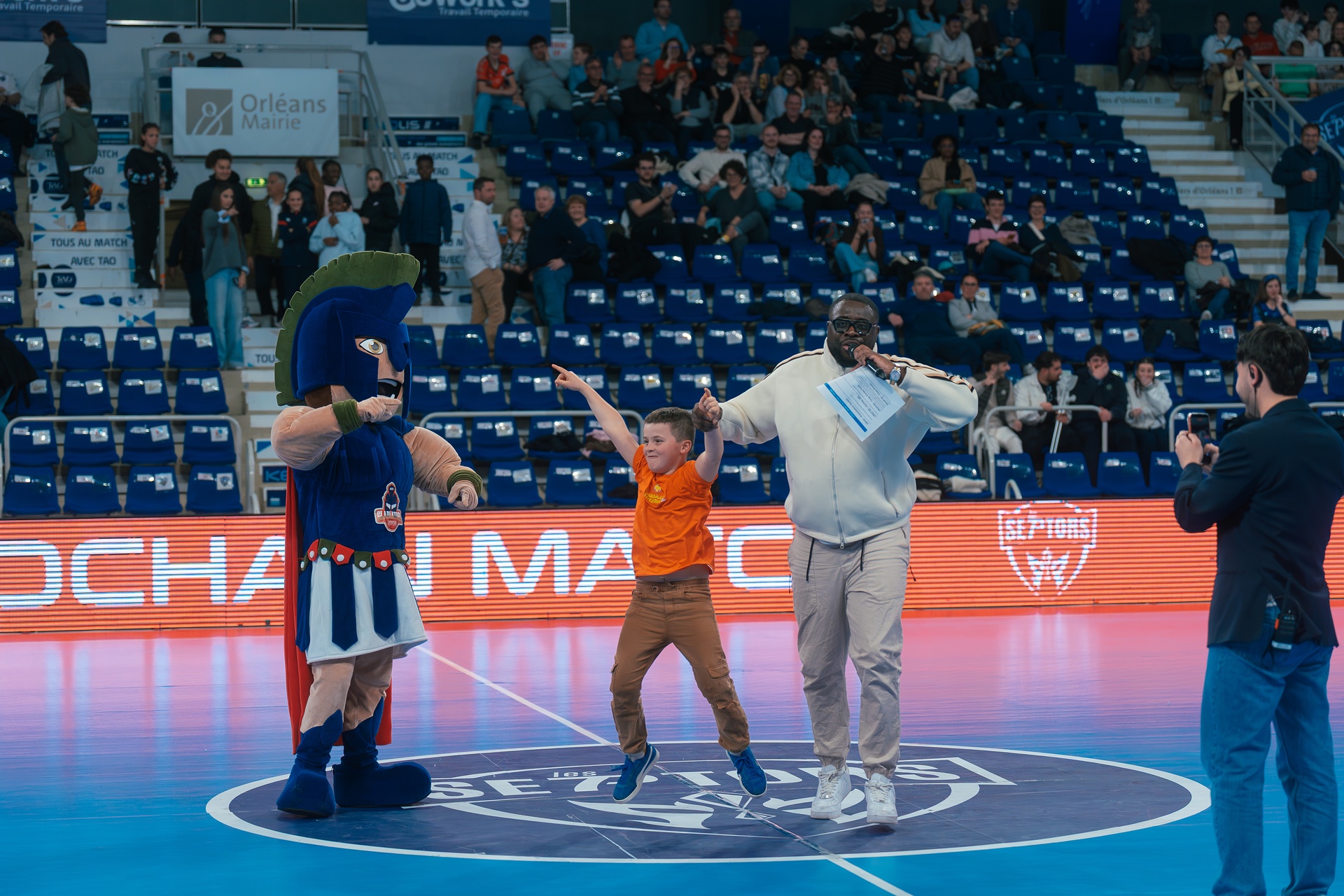 DSC01056.jpg_compressed