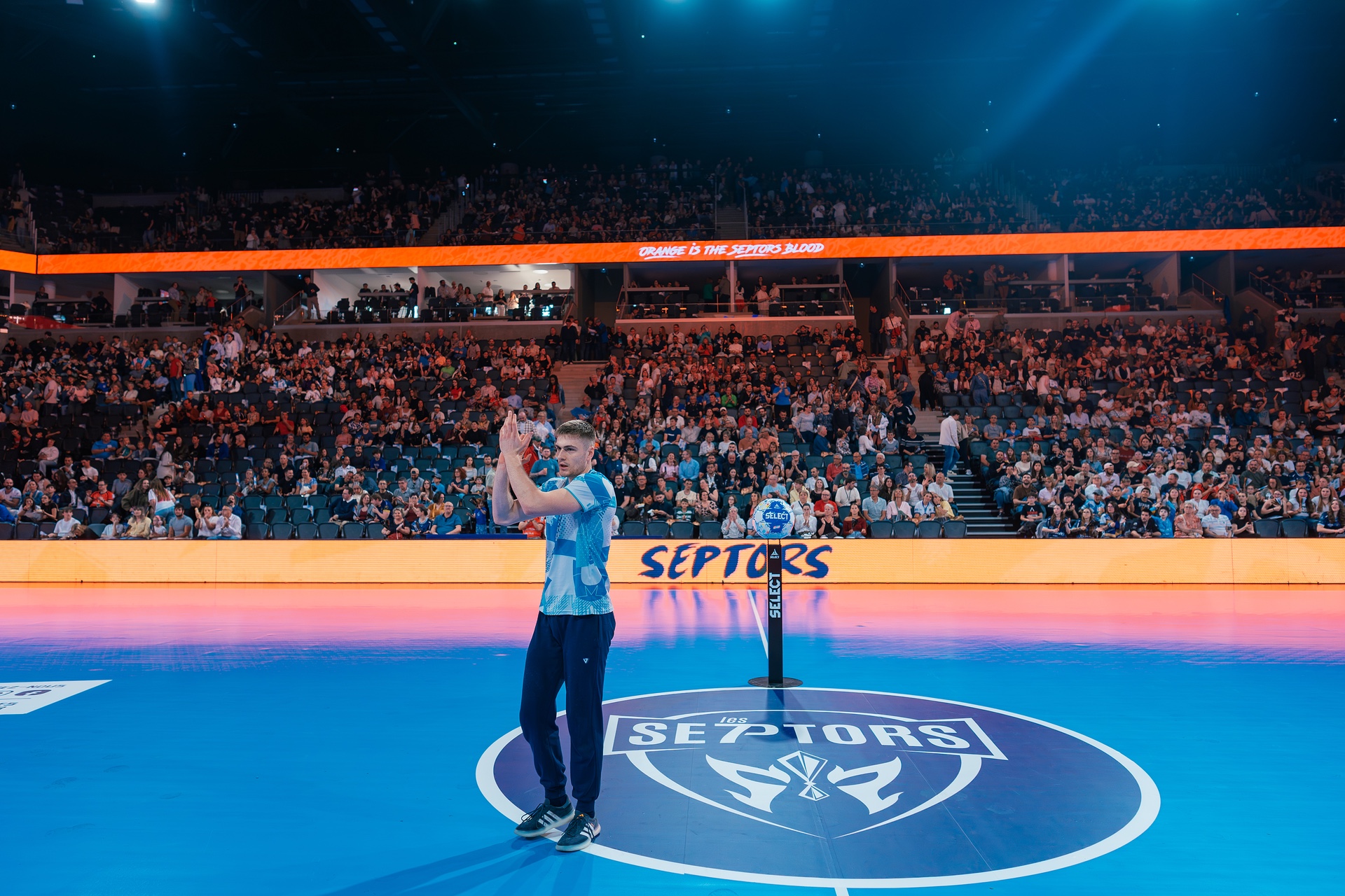 DSC01092.jpg_compressed