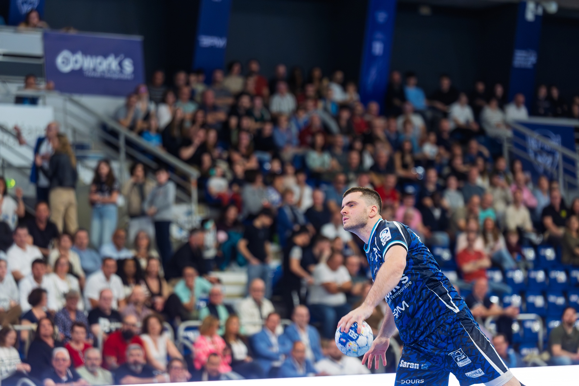 DSC01128.jpg_compressed