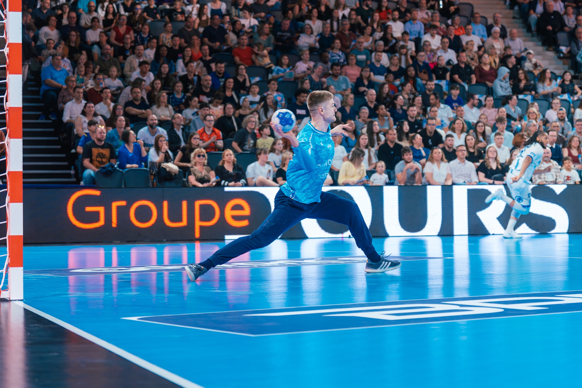 DSC01396.jpg_compressed