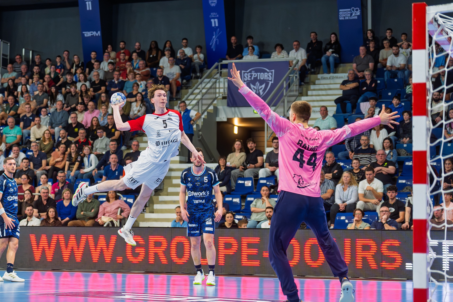 DSC01401.jpg_compressed