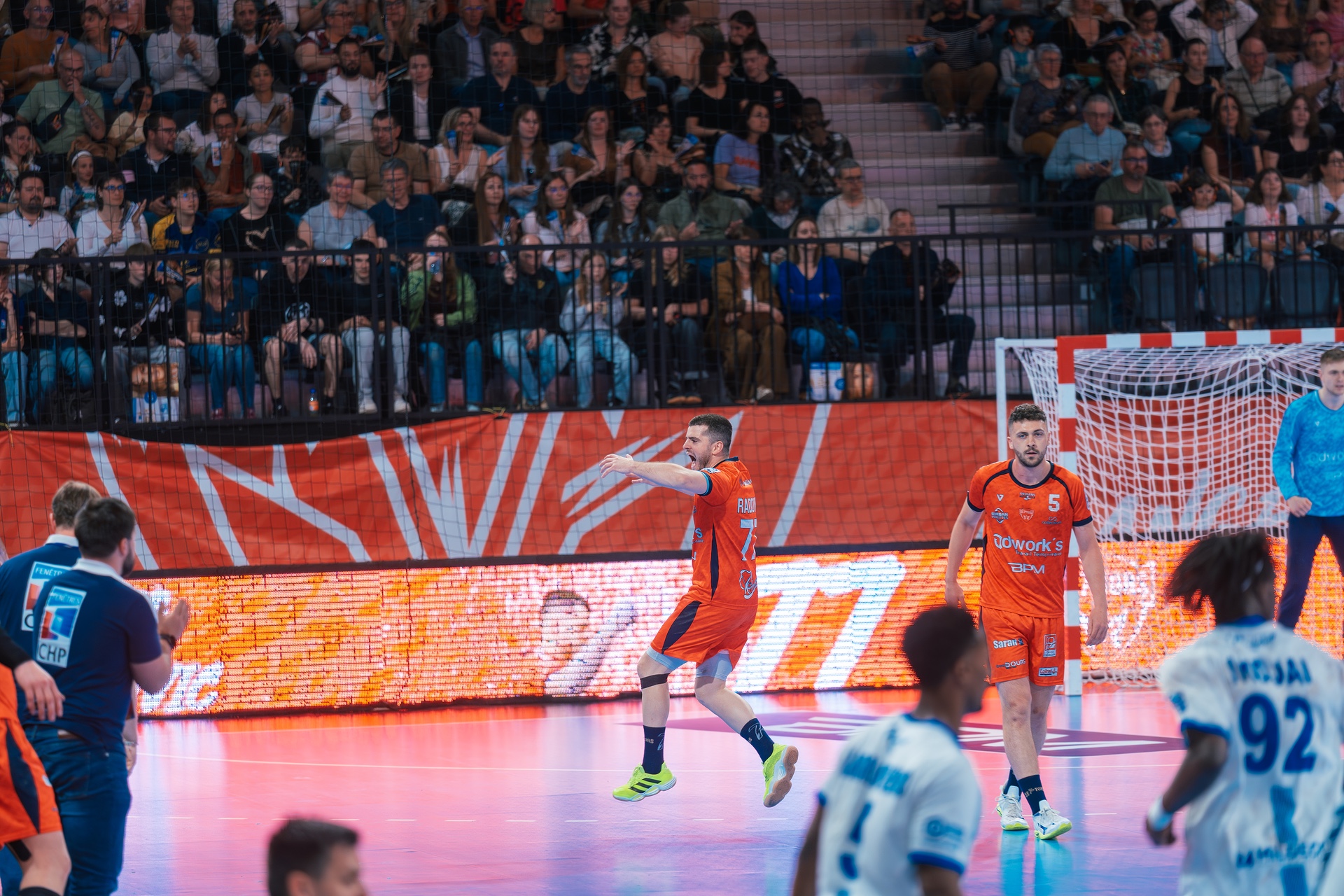 DSC01452.jpg_compressed