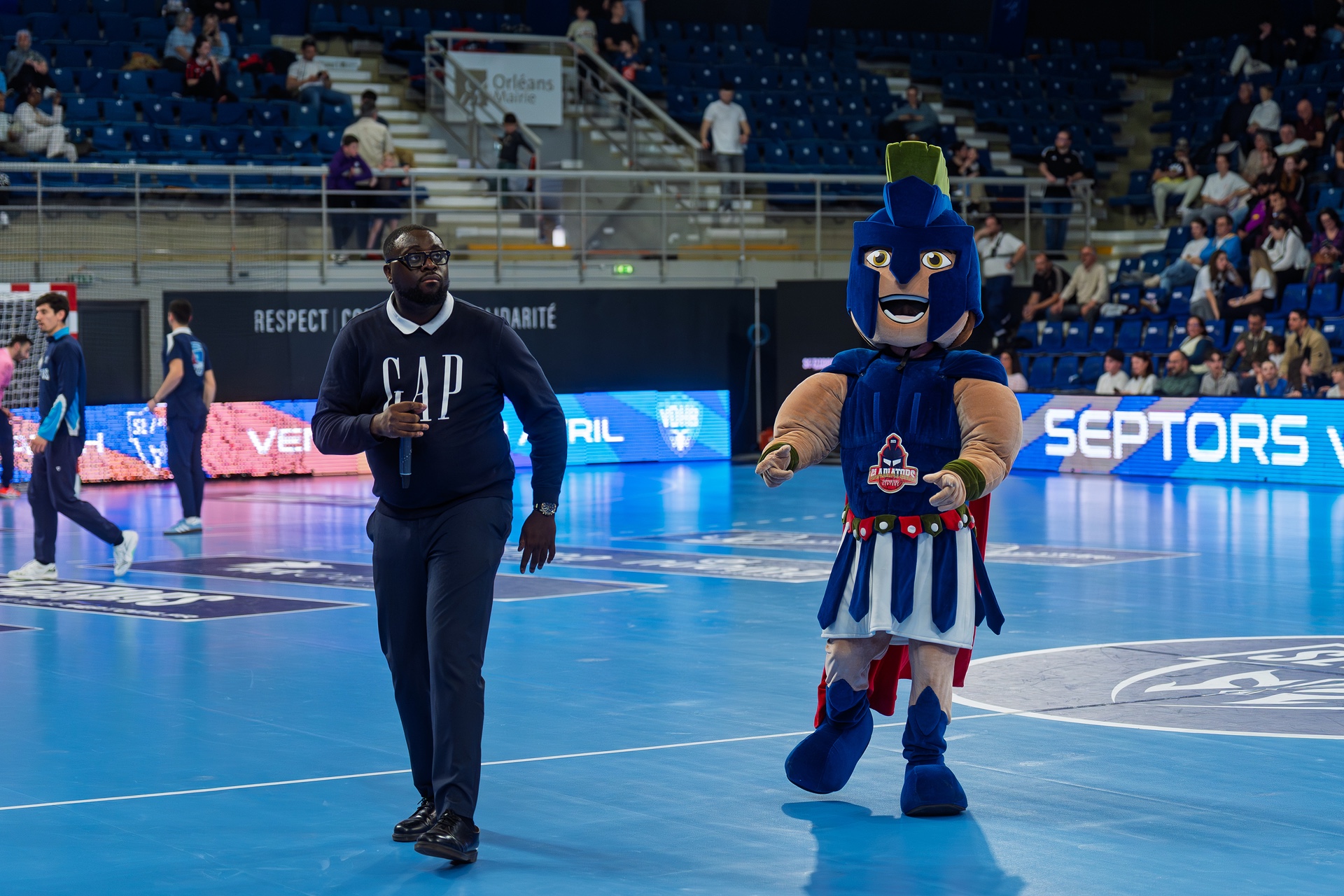 DSC01475.jpg_compressed