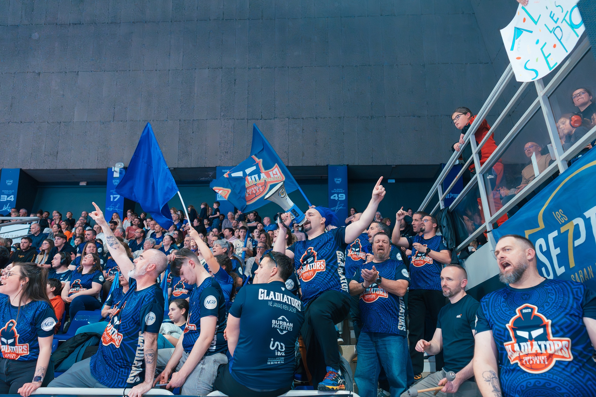 DSC01772.jpg_compressed