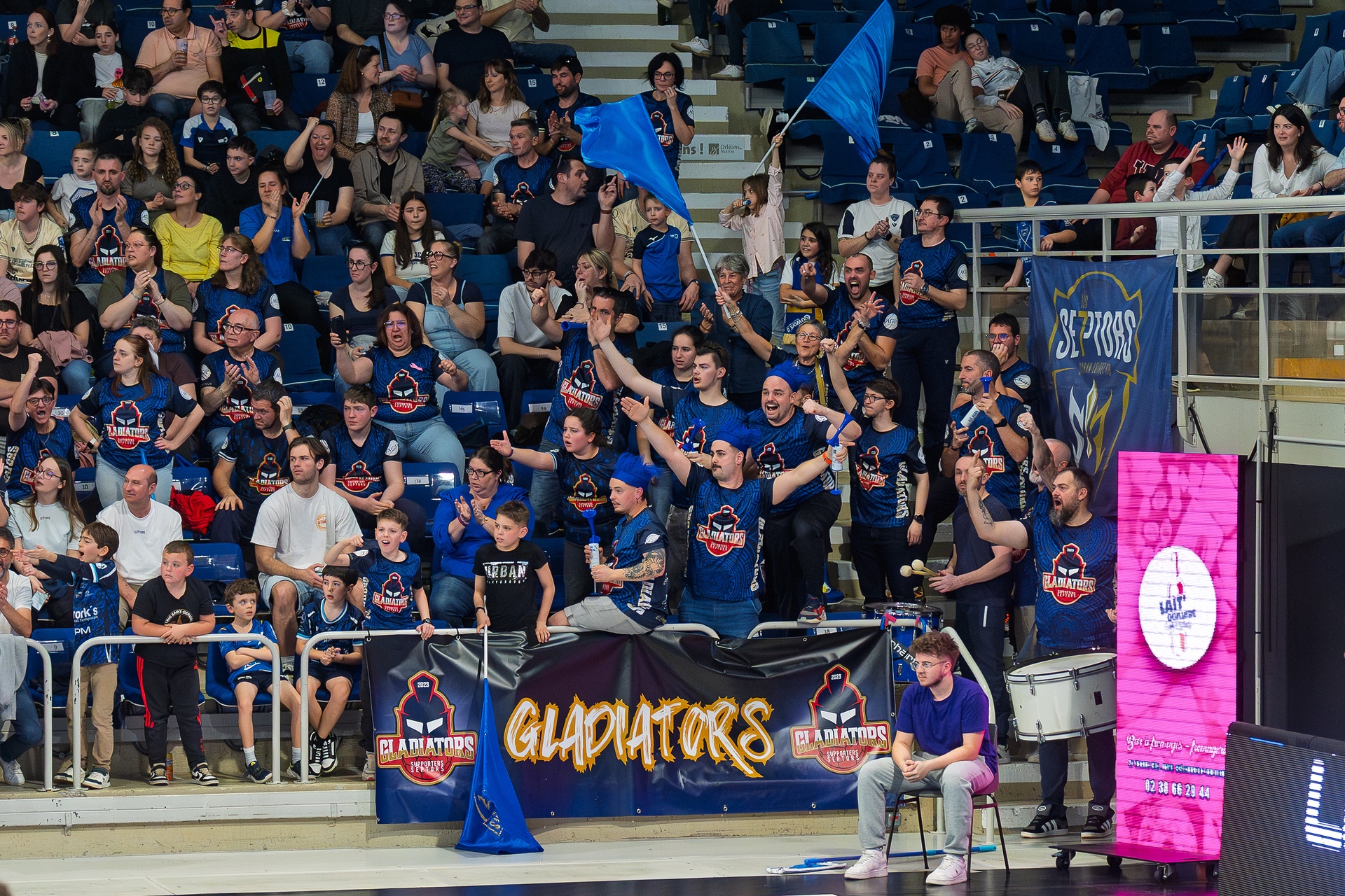 DSC01911.jpg_compressed