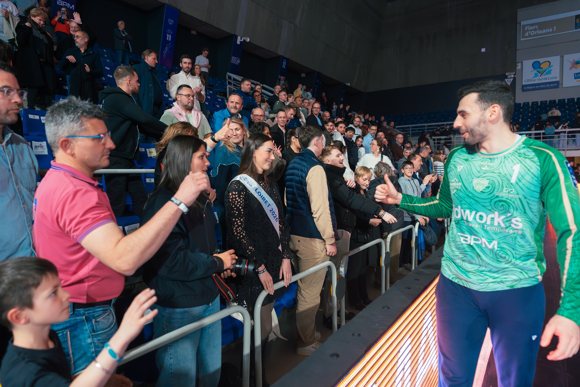 DSC02012.jpg_compressed