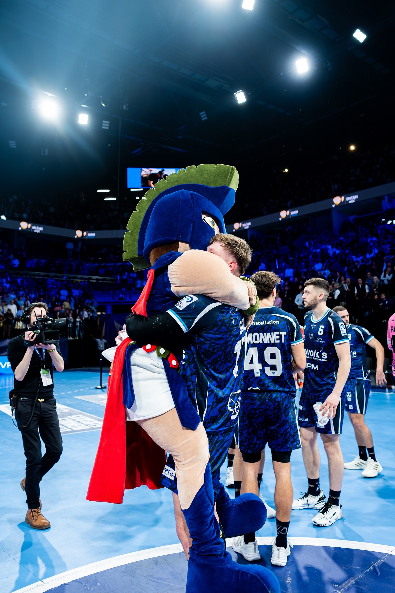 DSC02070.jpg_compressed