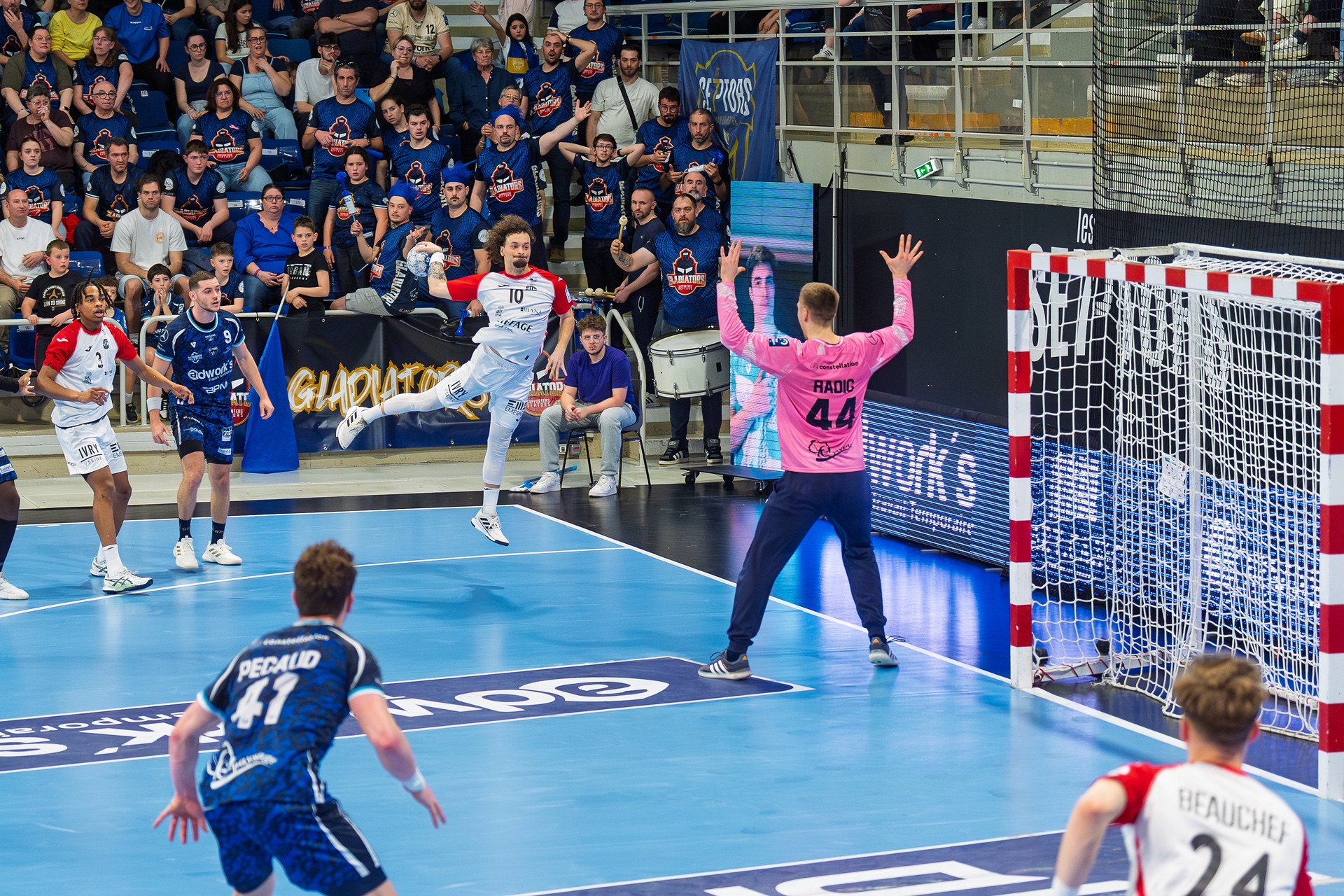 DSC02073.jpg_compressed