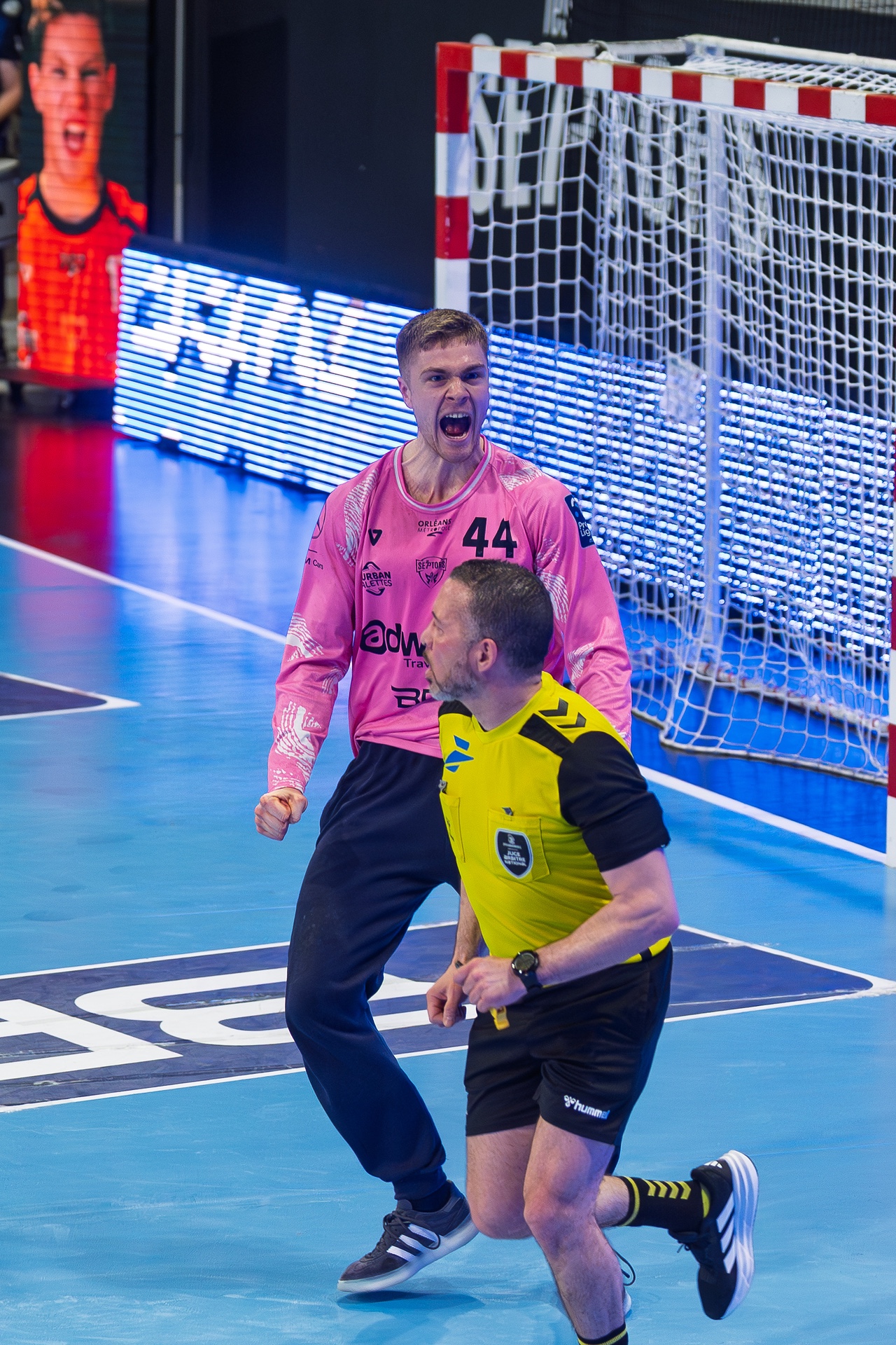 DSC02095.jpg_compressed