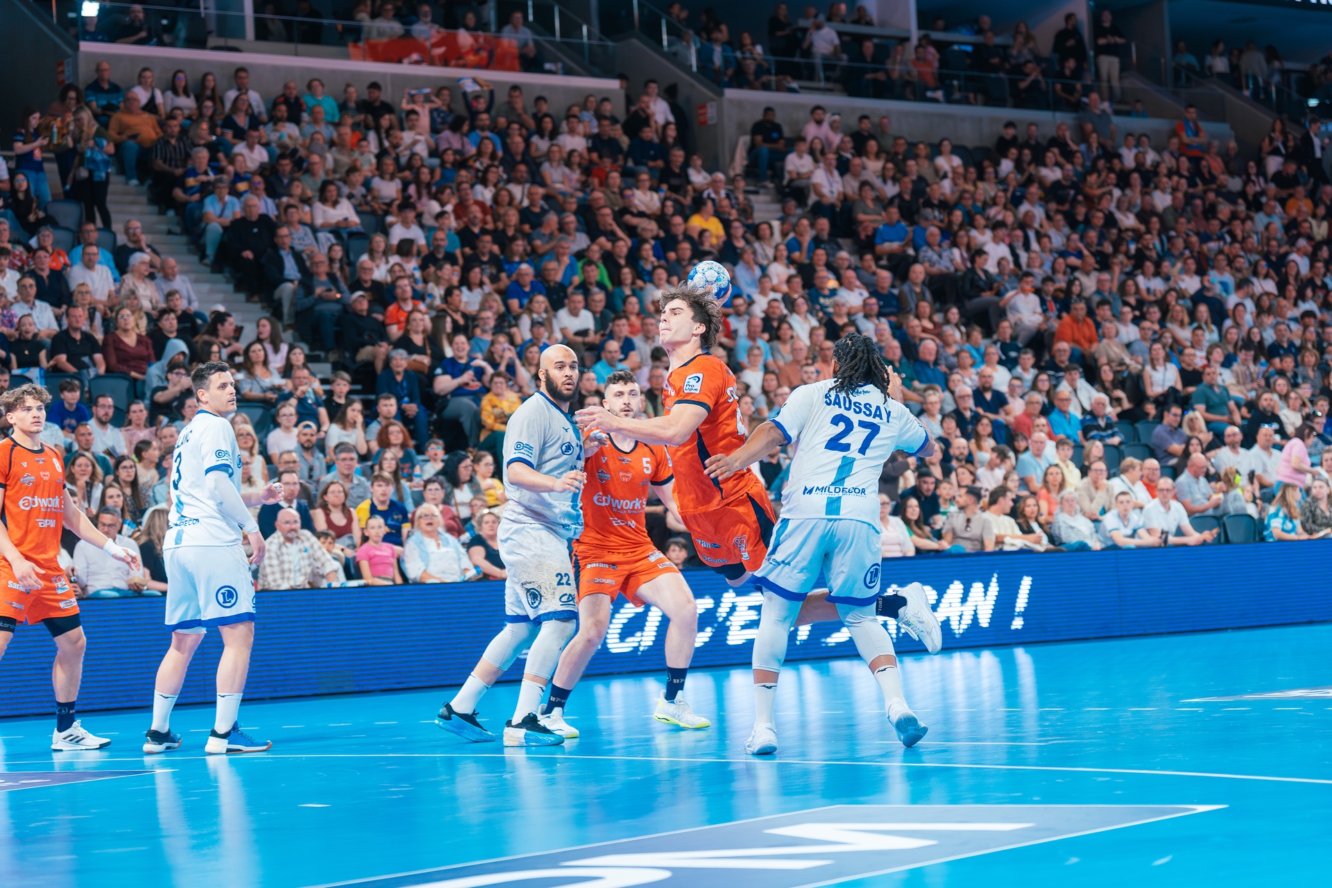 DSC02176.jpg_compressed