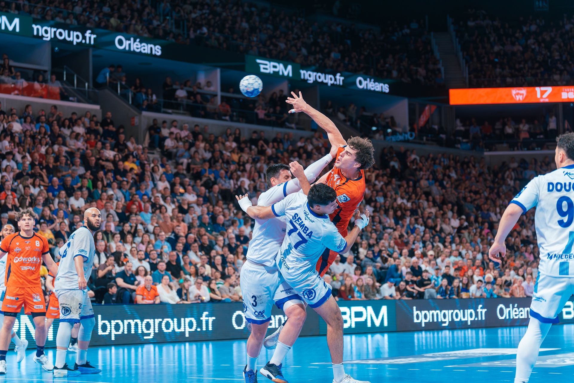 DSC02370.jpg_compressed