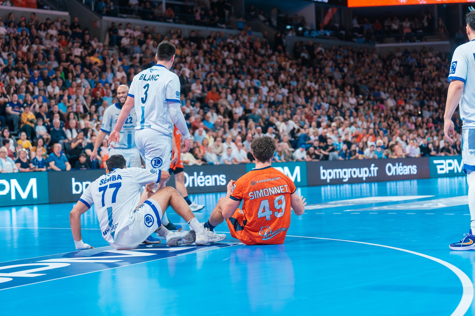 DSC02379.jpg_compressed