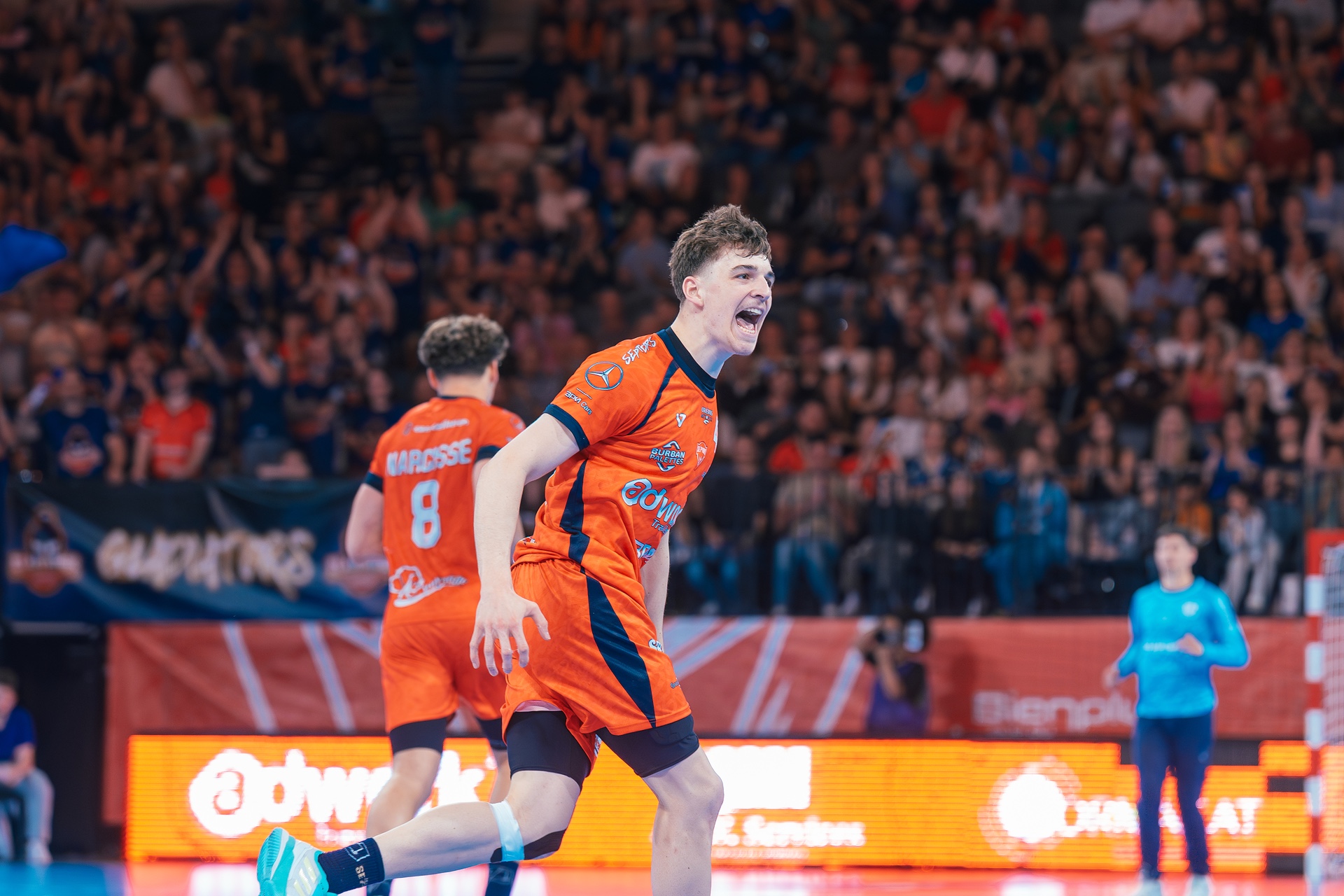 DSC02552.jpg_compressed