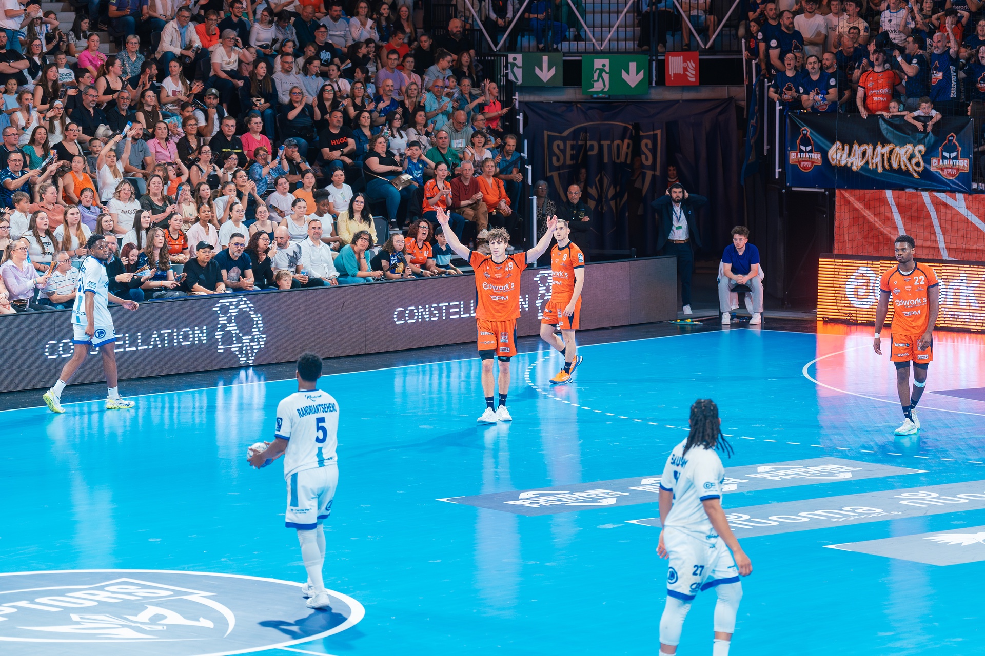 DSC02822.jpg_compressed