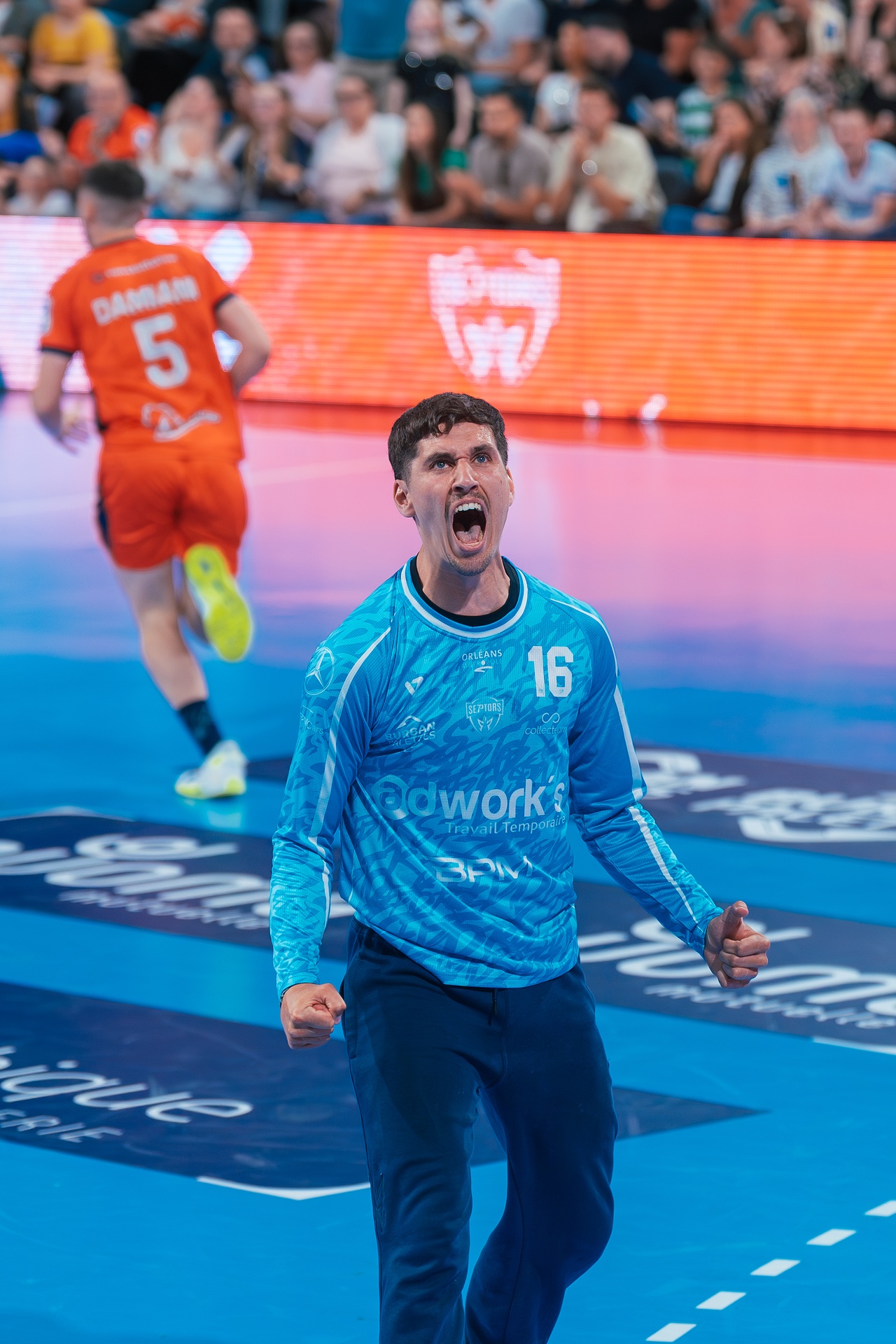 DSC02925.jpg_compressed