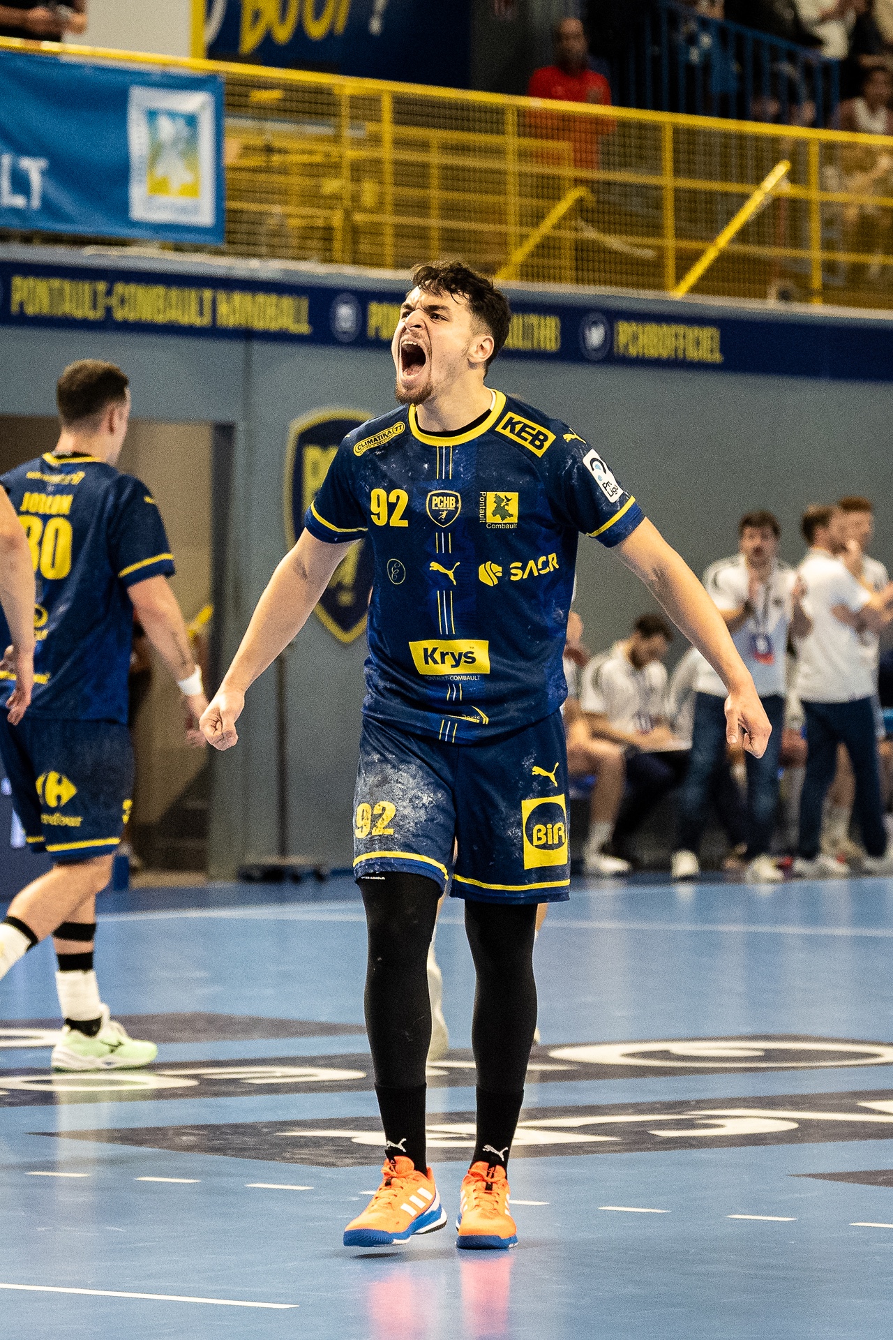 DSC03050.jpg_compressed