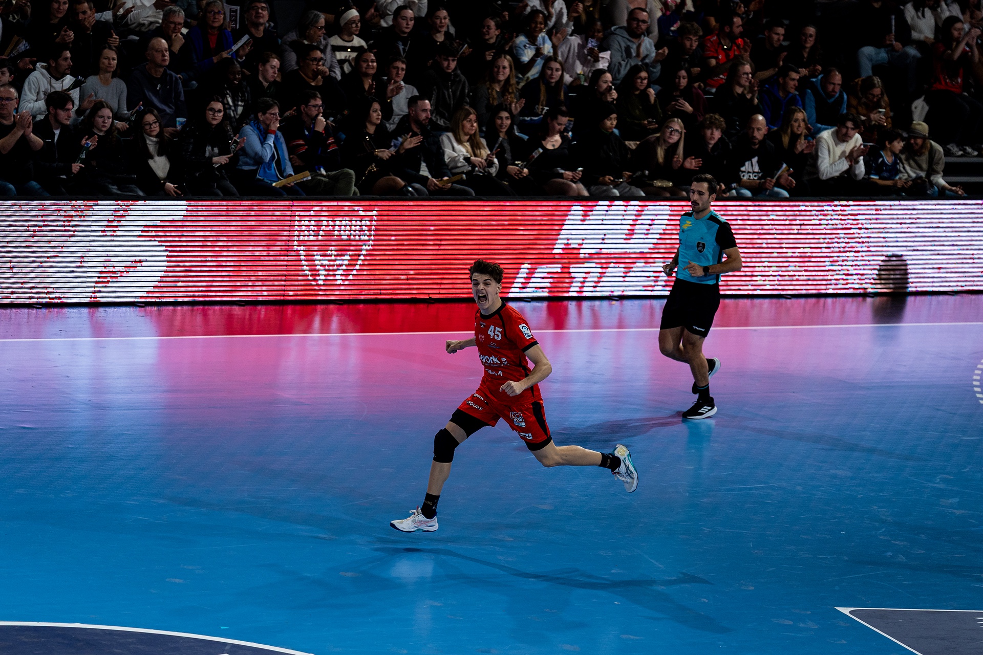 DSC03232.jpg_compressed