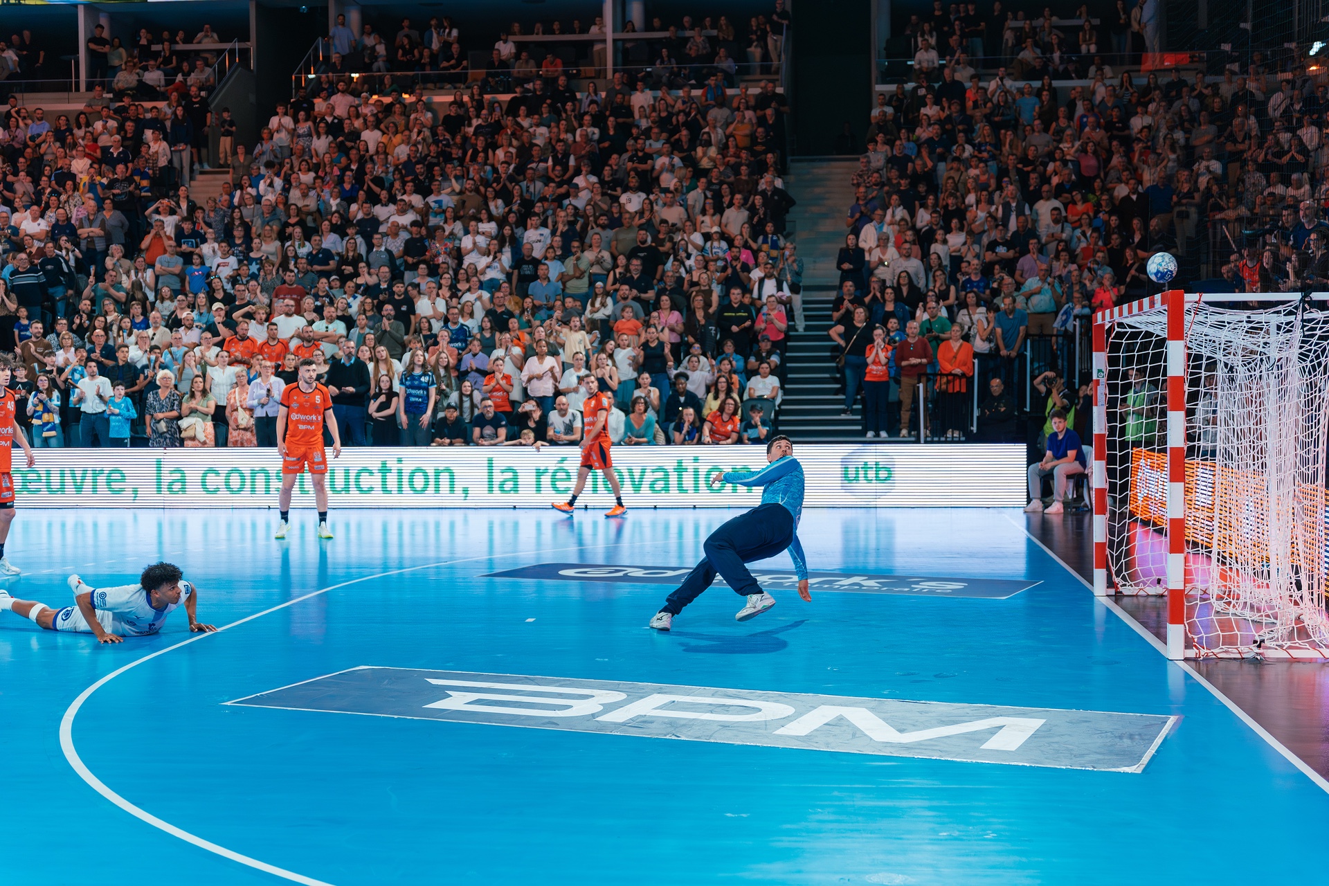 DSC03242-2.jpg_compressed