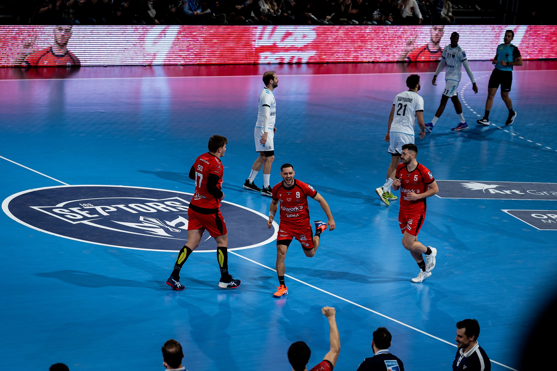 DSC03255.jpg_compressed