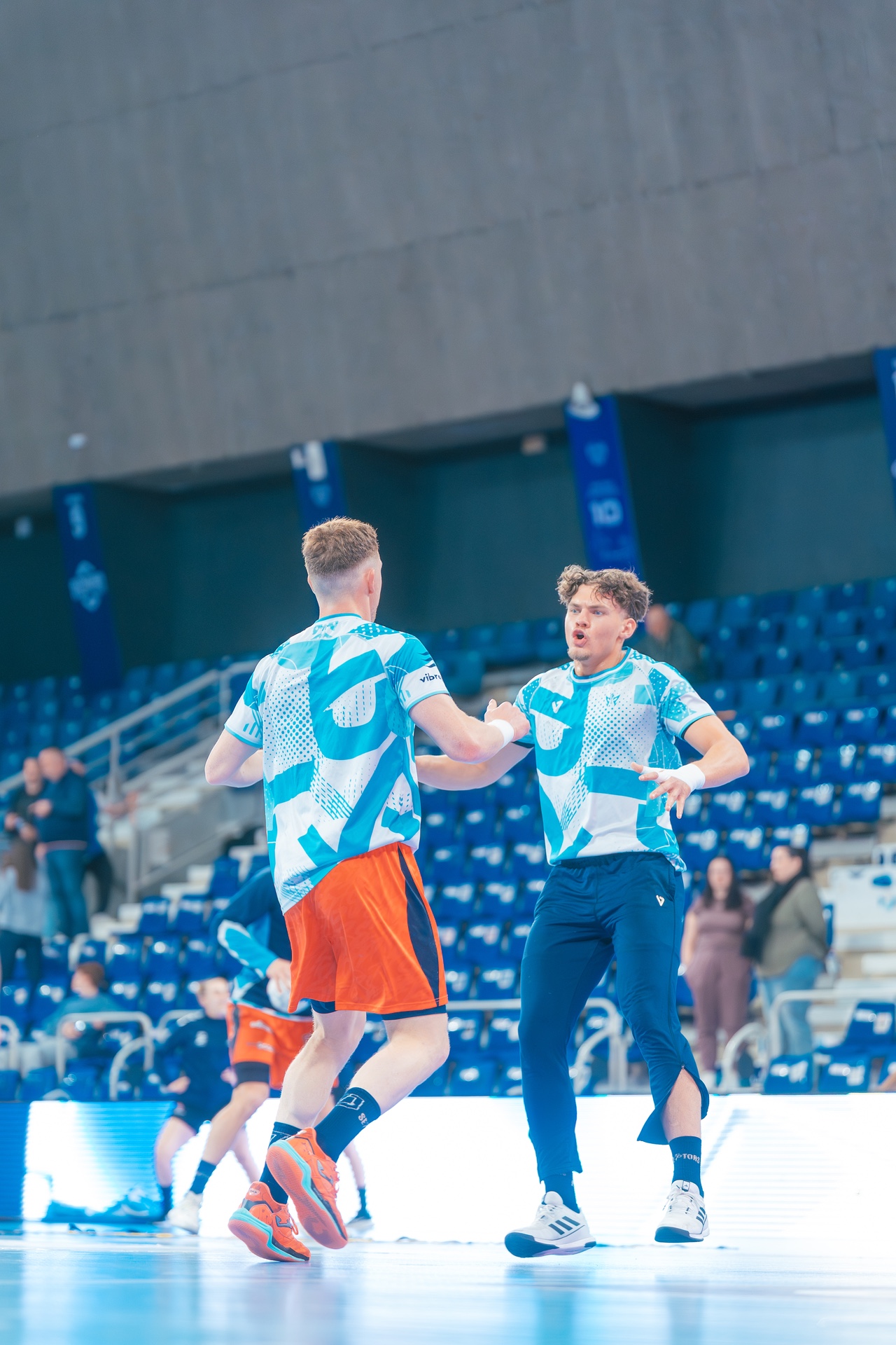 DSC03740.jpg_compressed