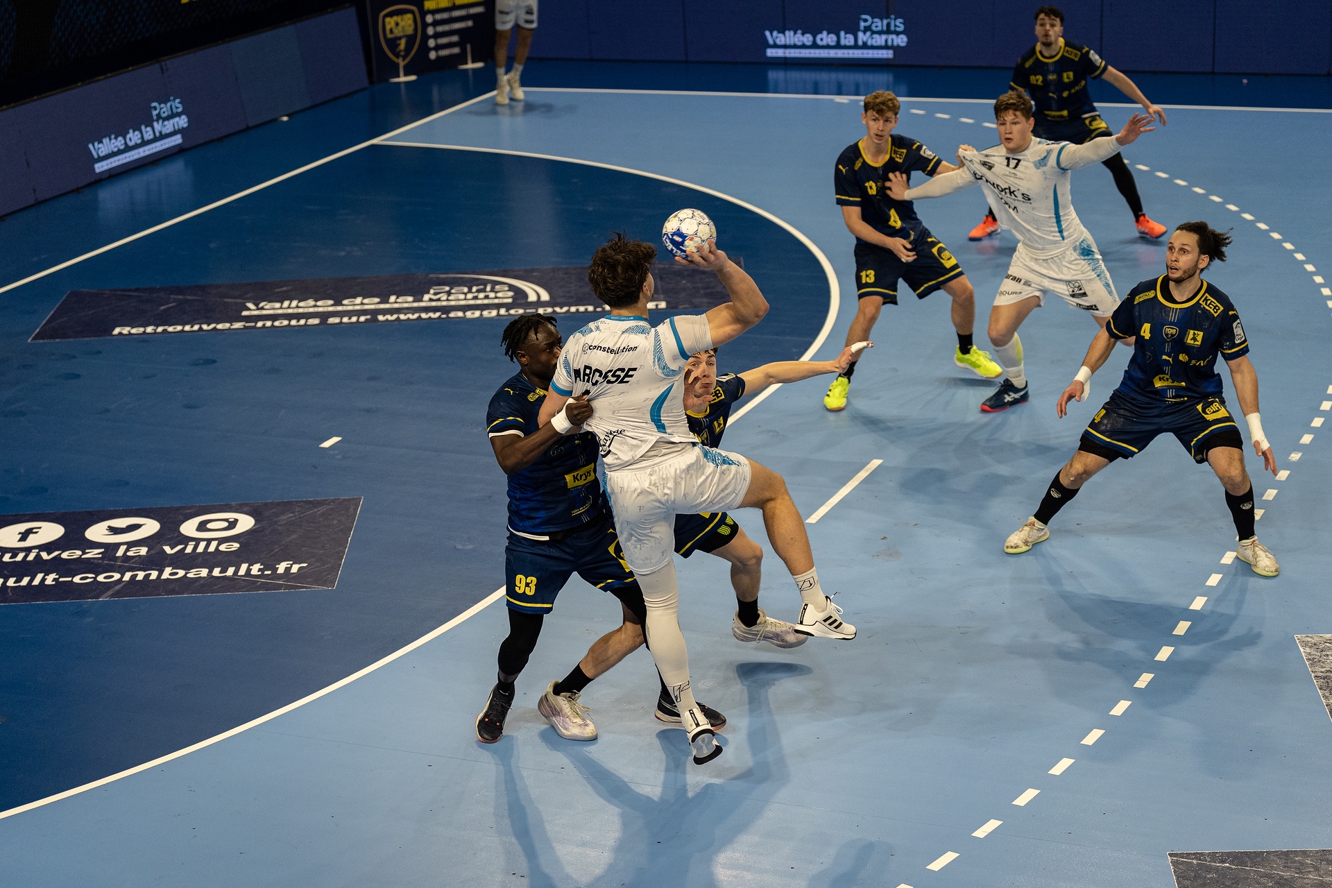 DSC03744.jpg_compressed