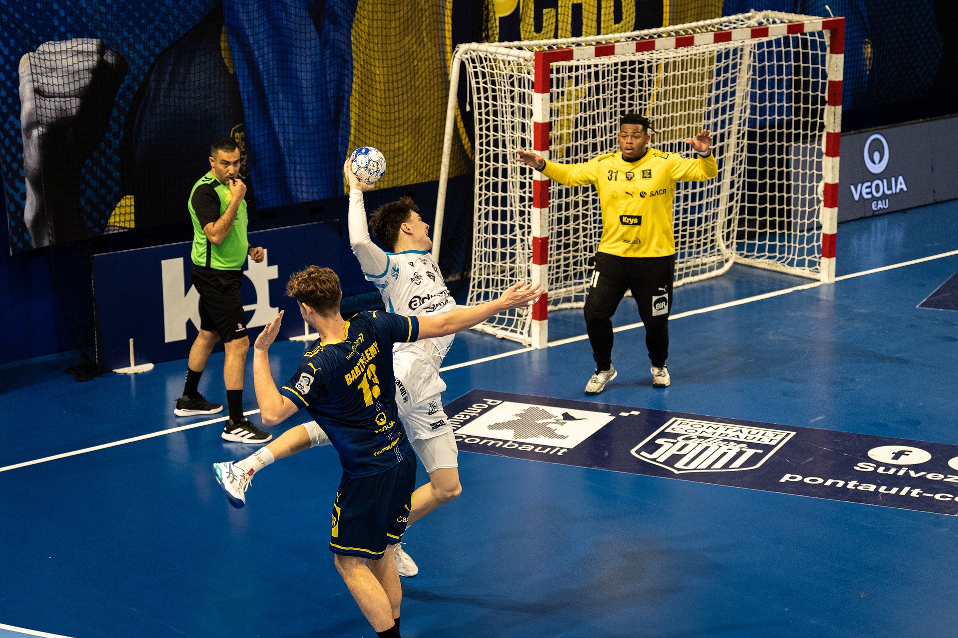 DSC03764-2.jpg_compressed