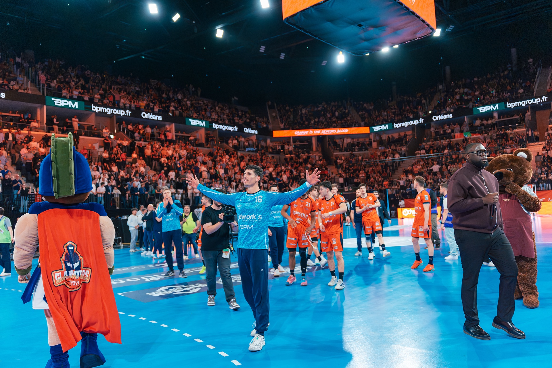 DSC03827.jpg_compressed