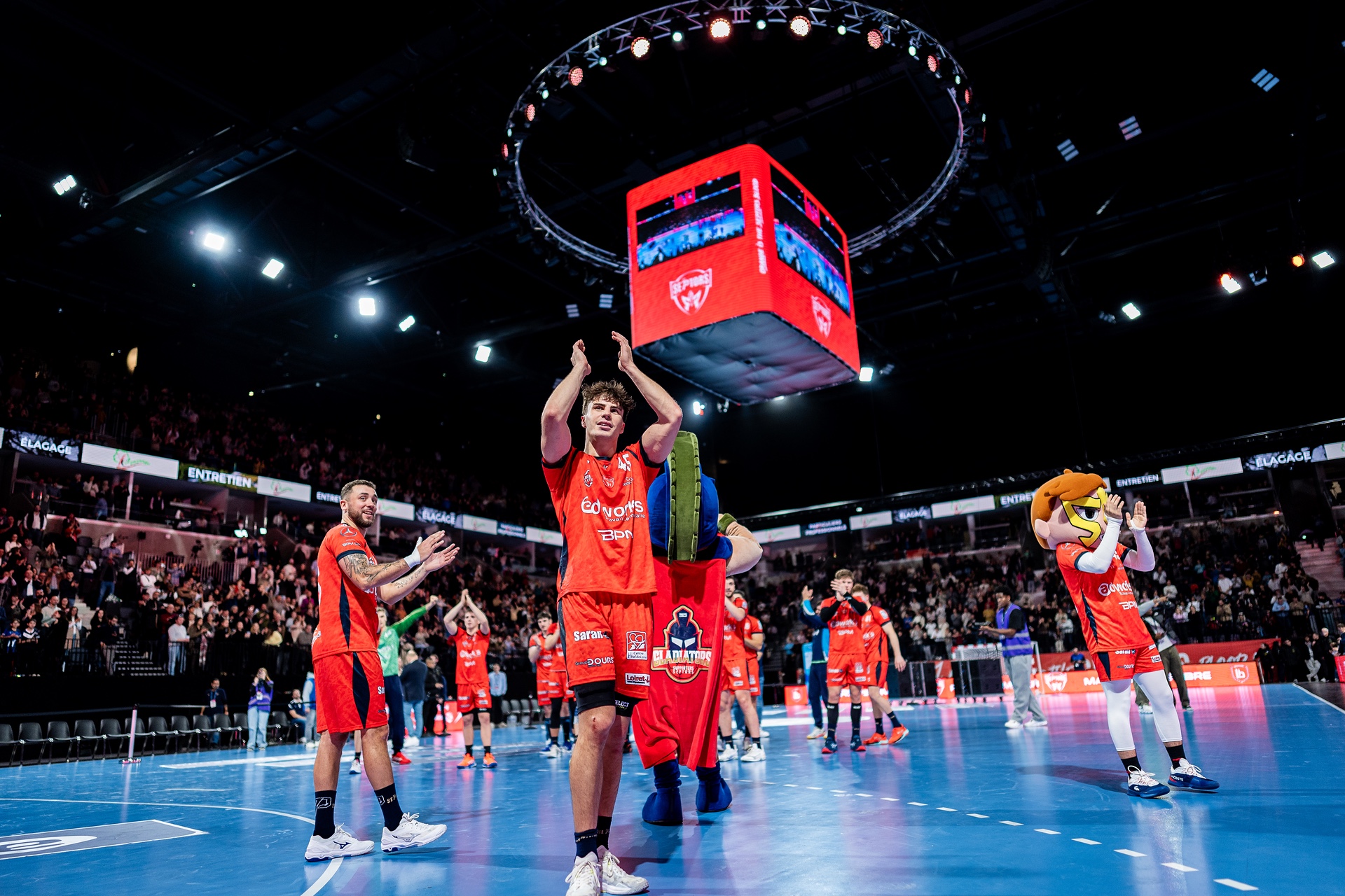 DSC03833.jpg_compressed