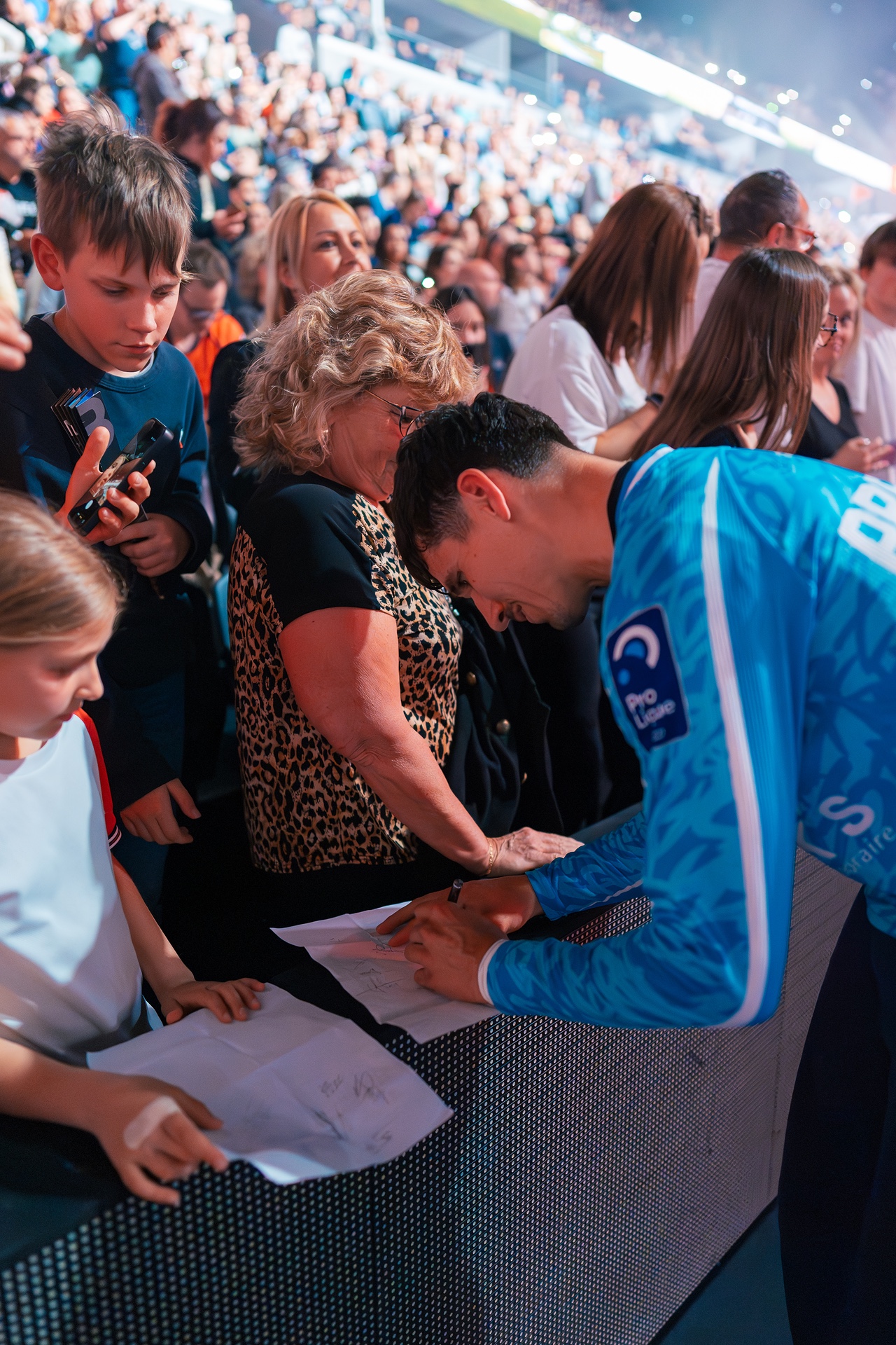 DSC03937.jpg_compressed