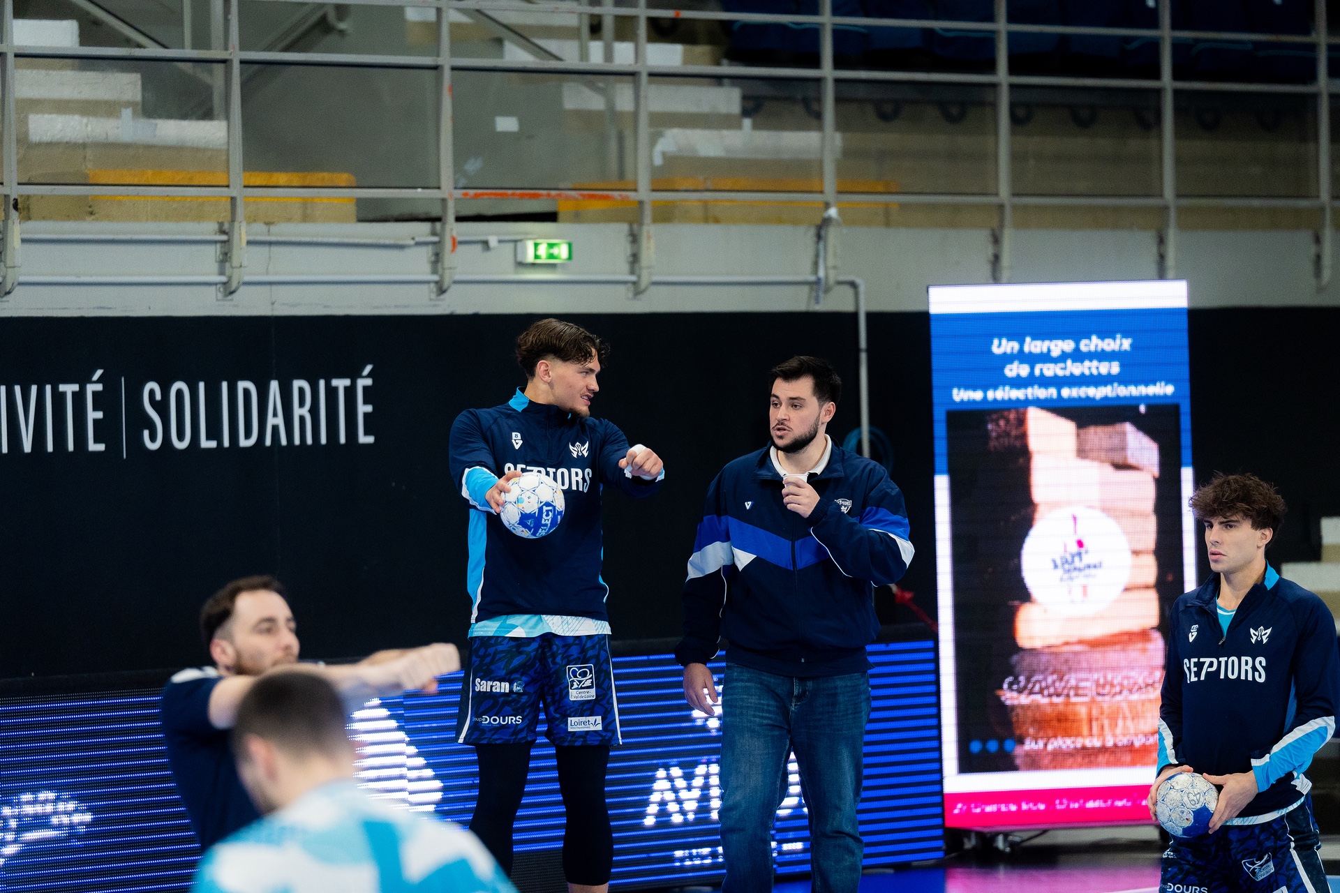 DSC04124.jpg_compressed