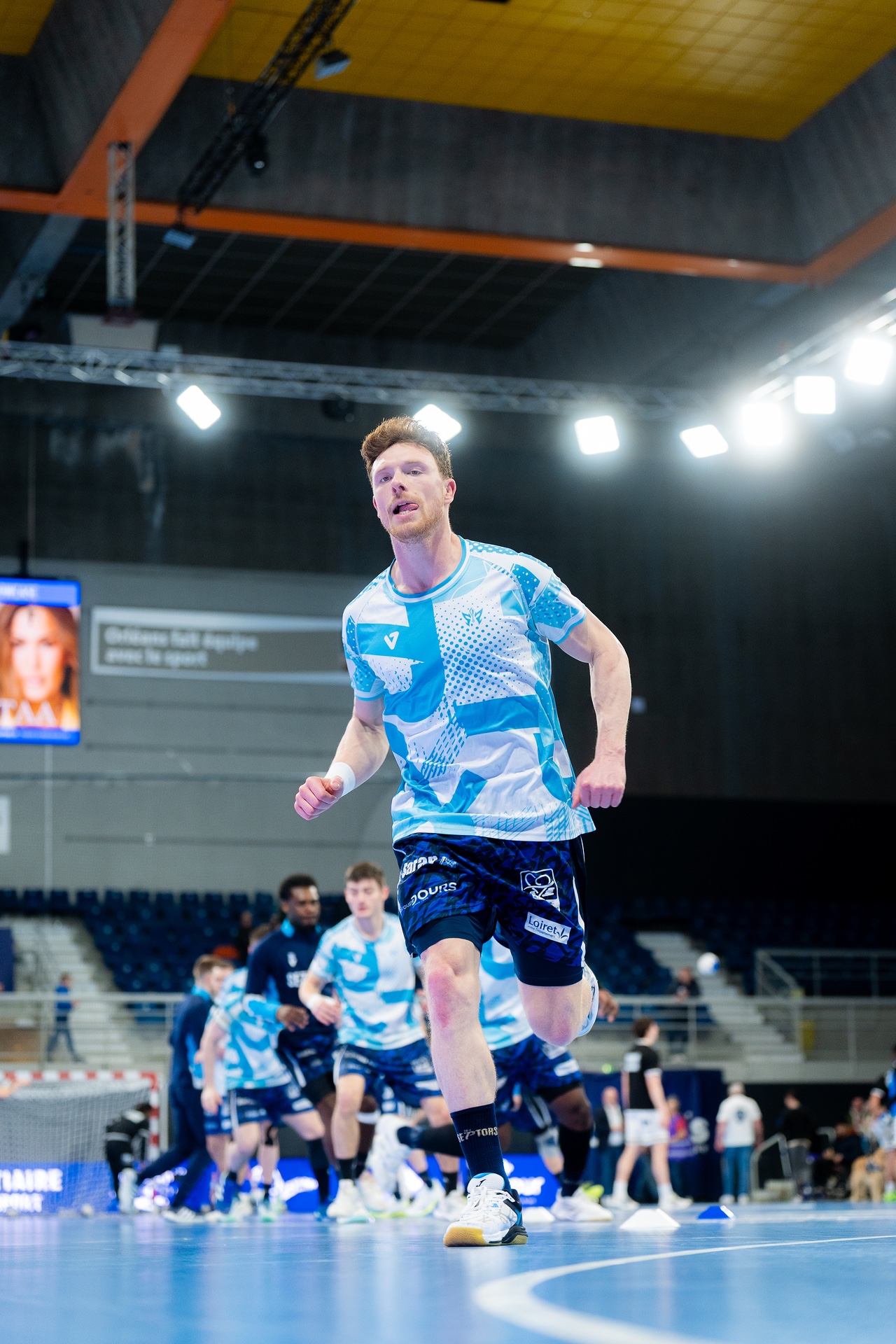 DSC04143.jpg_compressed