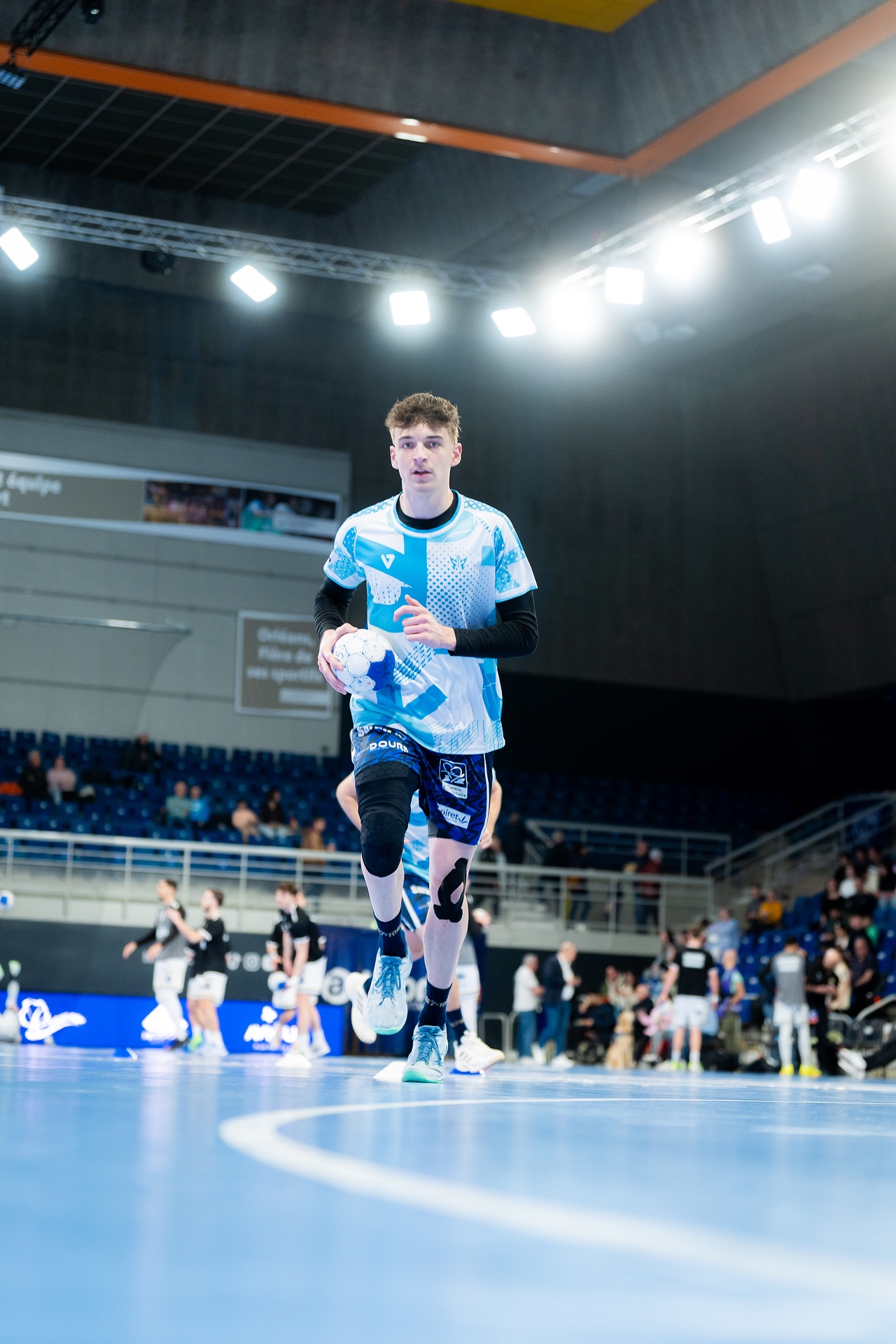 DSC04154.jpg_compressed