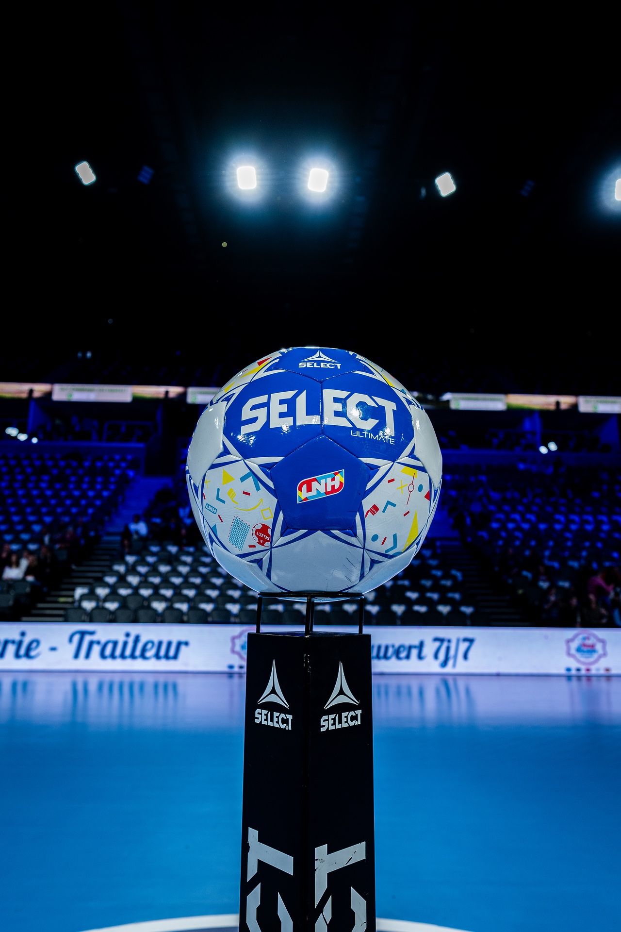 DSC04242.jpg_compressed