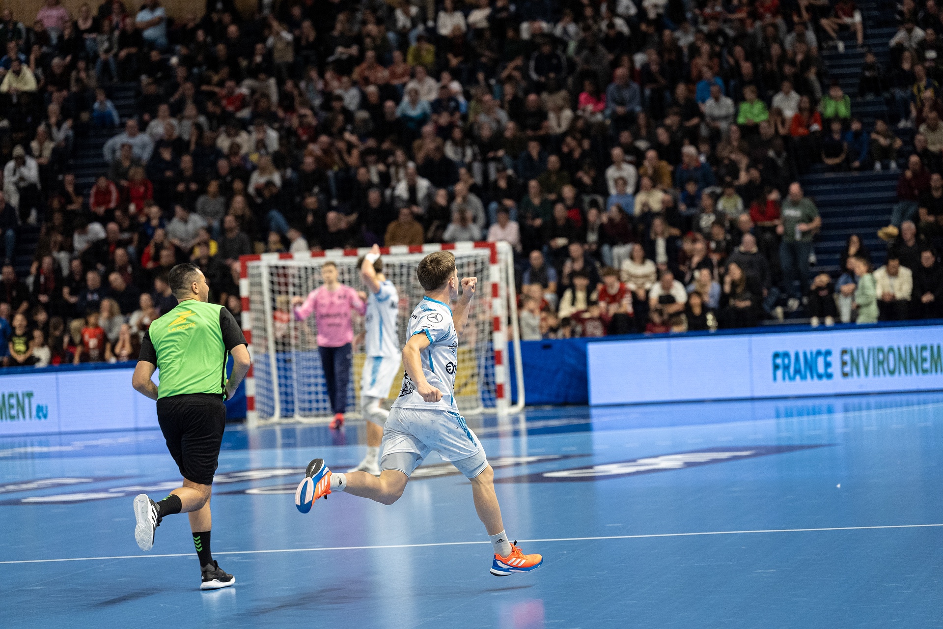 DSC04251.jpg_compressed