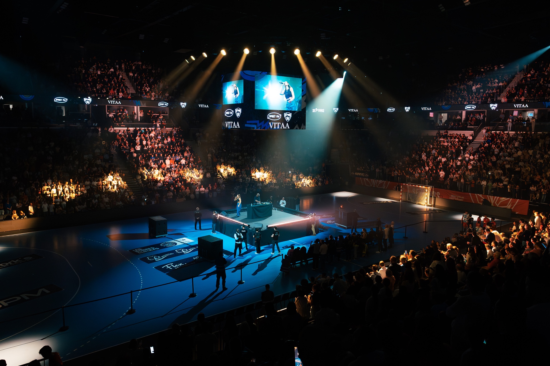 DSC04497.jpg_compressed