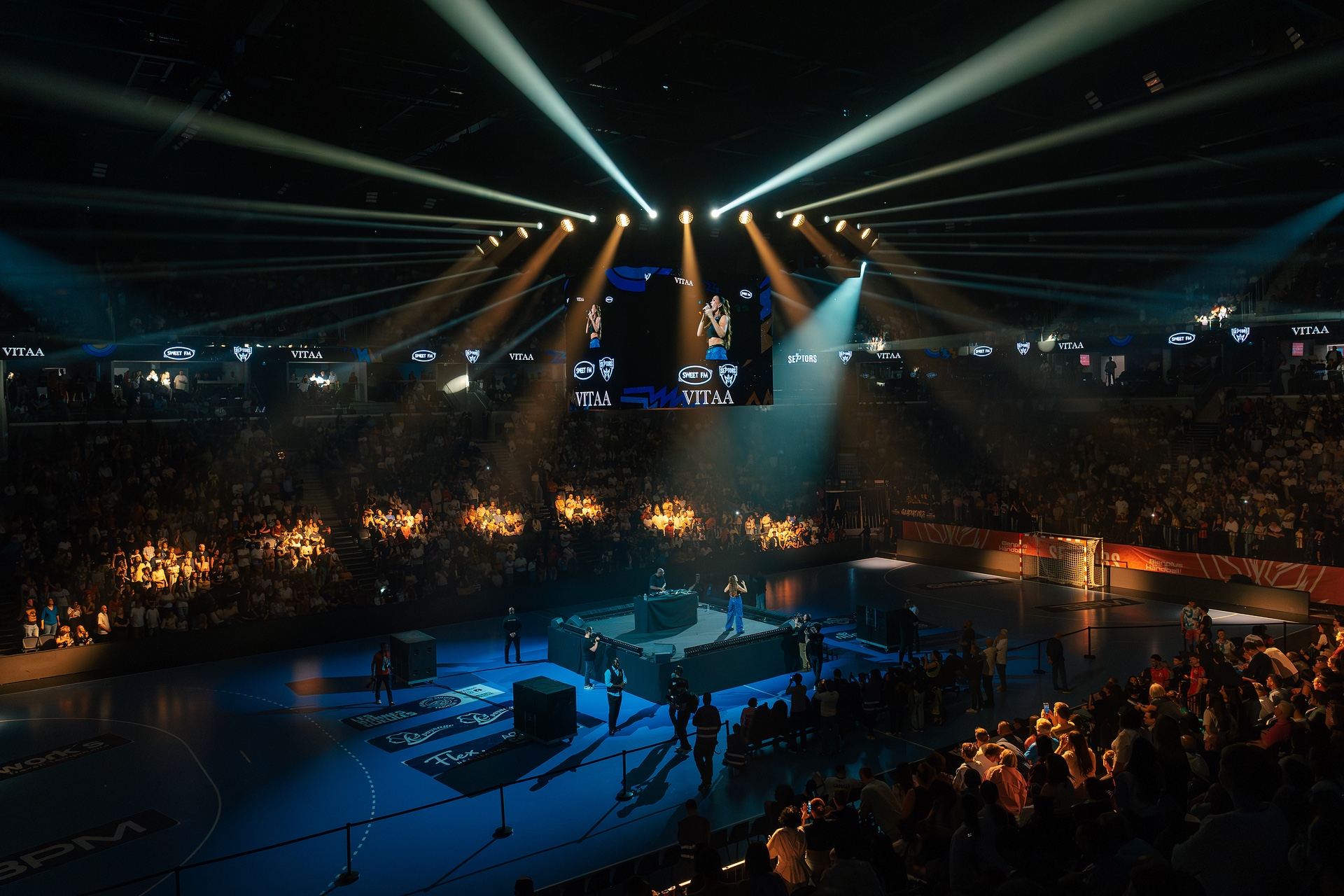 DSC04516.jpg_compressed