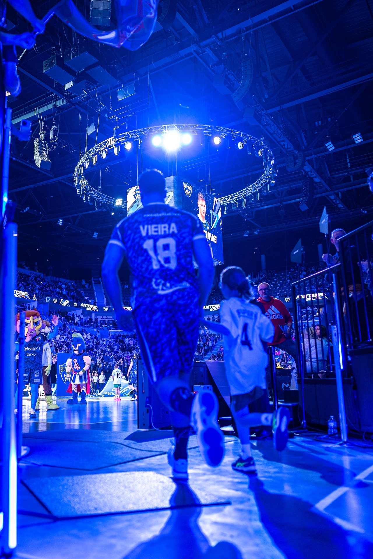 DSC04641.jpg_compressed