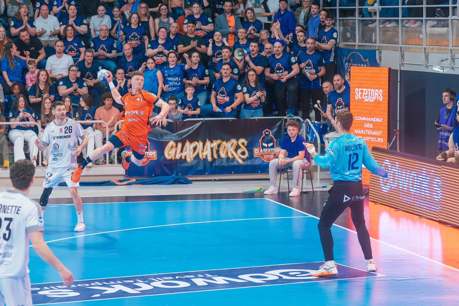 DSC04714.jpg_compressed