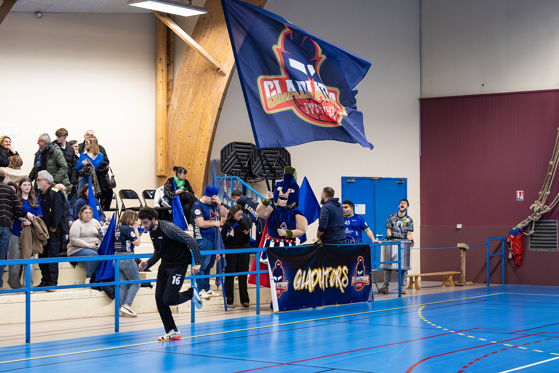 DSC04902.jpg_compressed