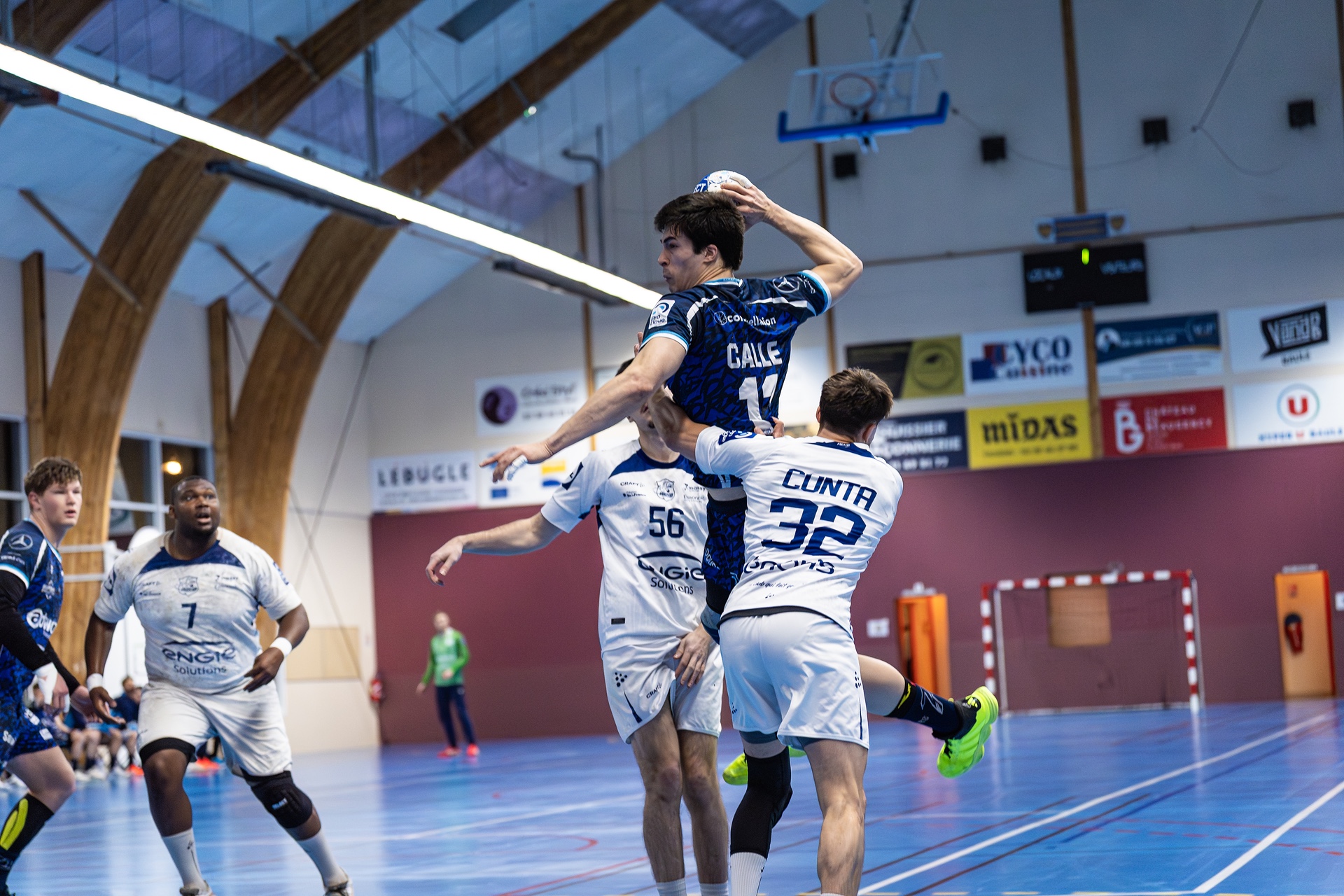 DSC05237.jpg_compressed