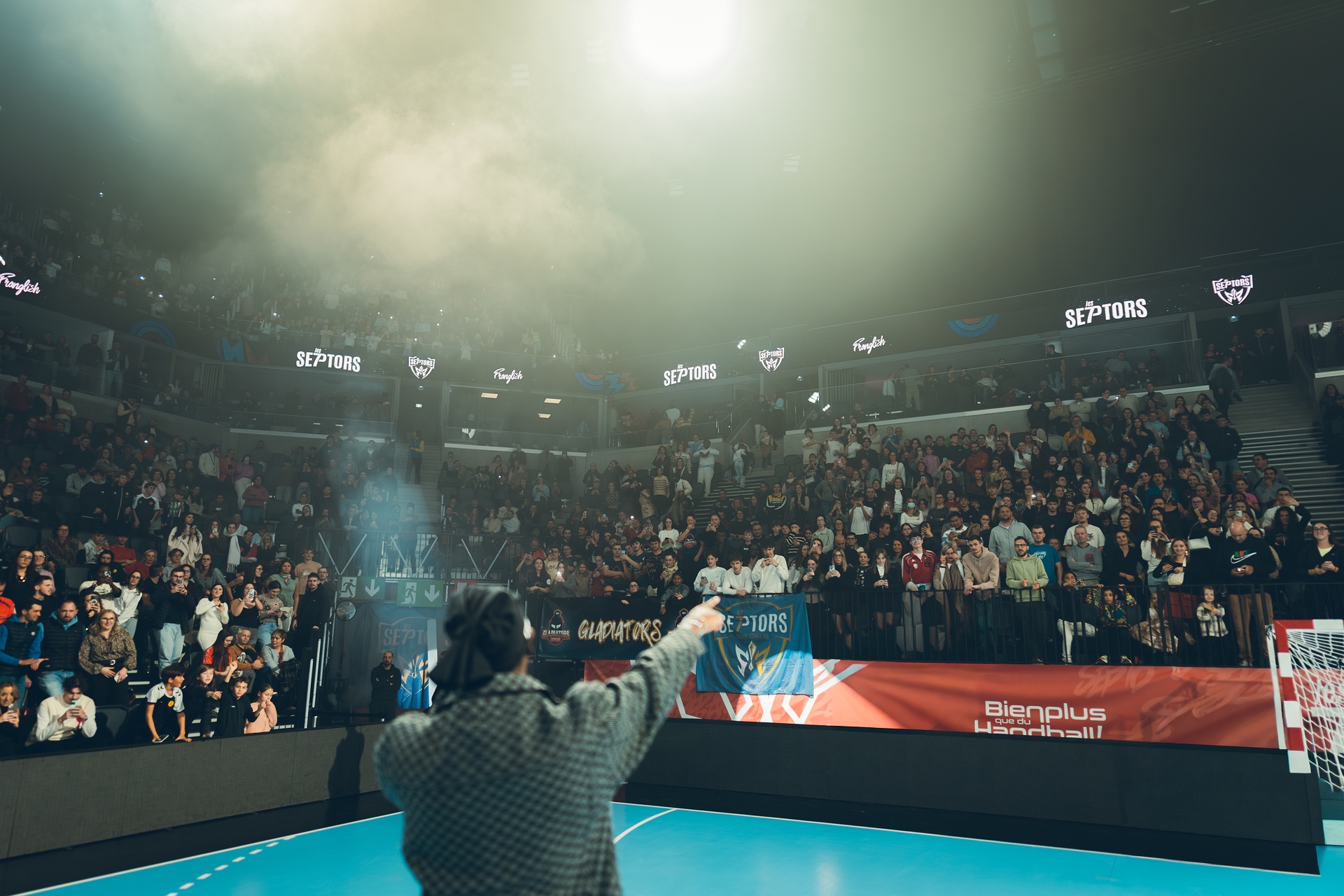 DSC05239.jpg_compressed