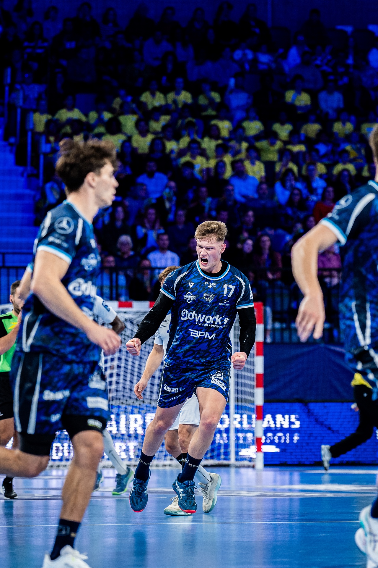 DSC05427.jpg_compressed