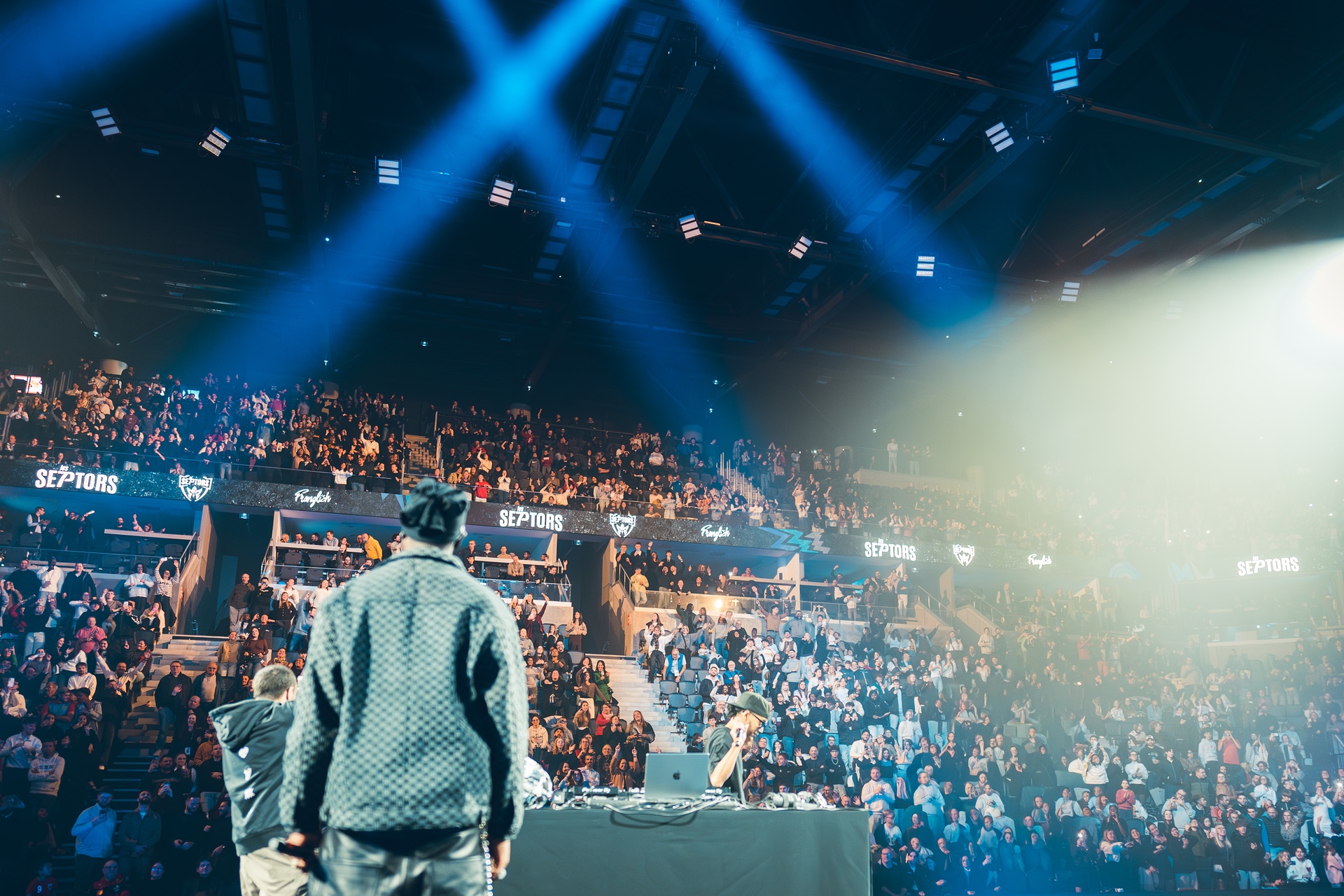 DSC05641.jpg_compressed