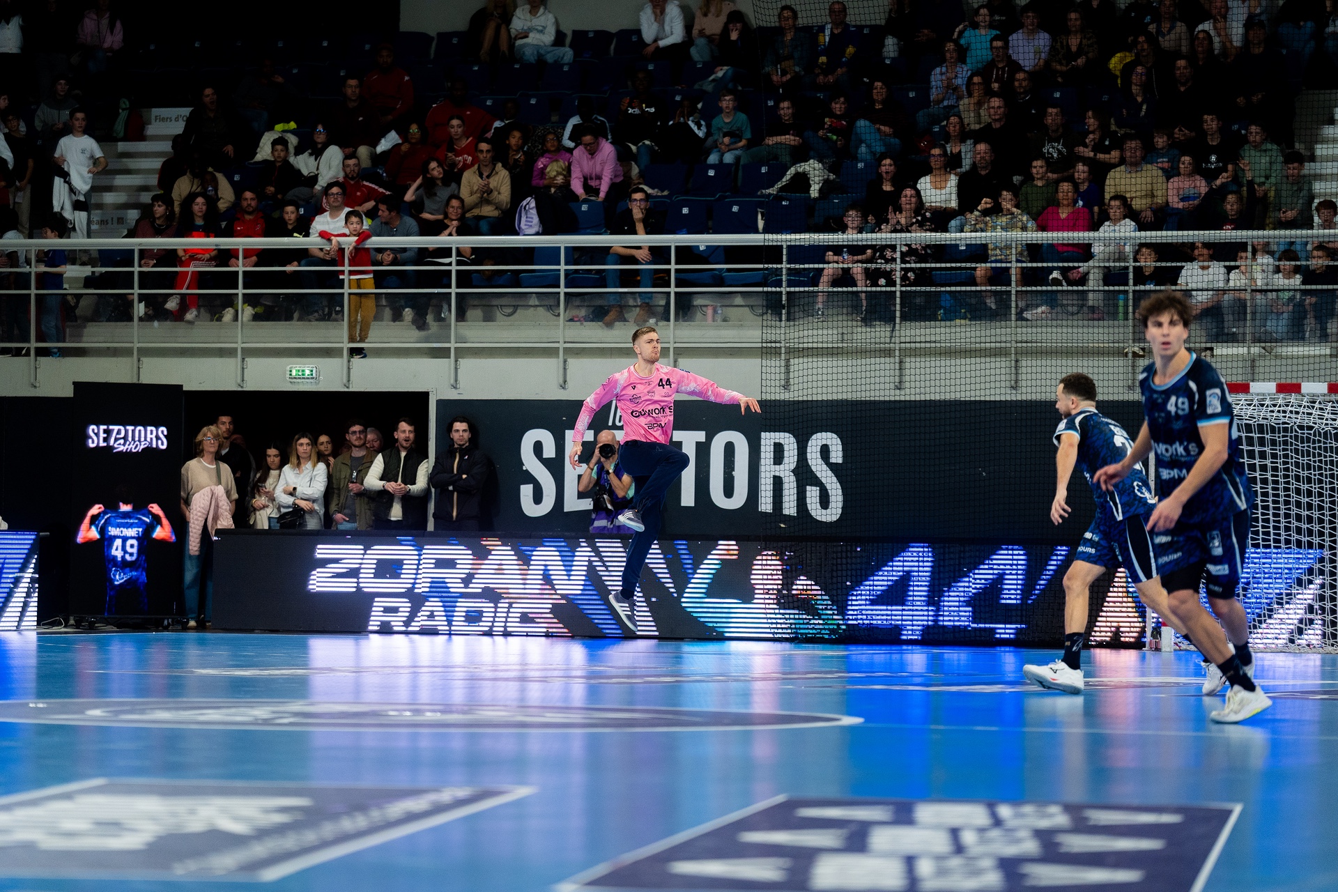 DSC05786.jpg_compressed