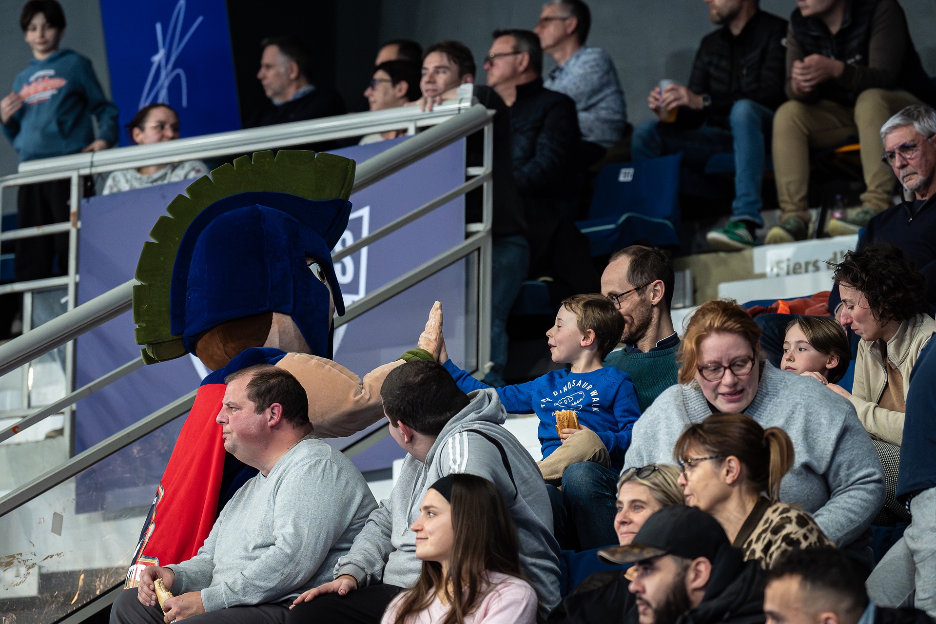 DSC05830.jpg_compressed