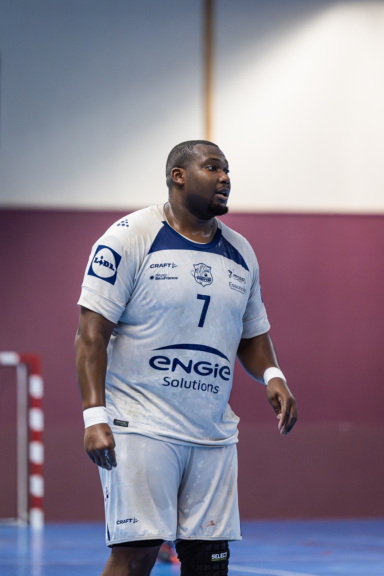 DSC05872.jpg_compressed