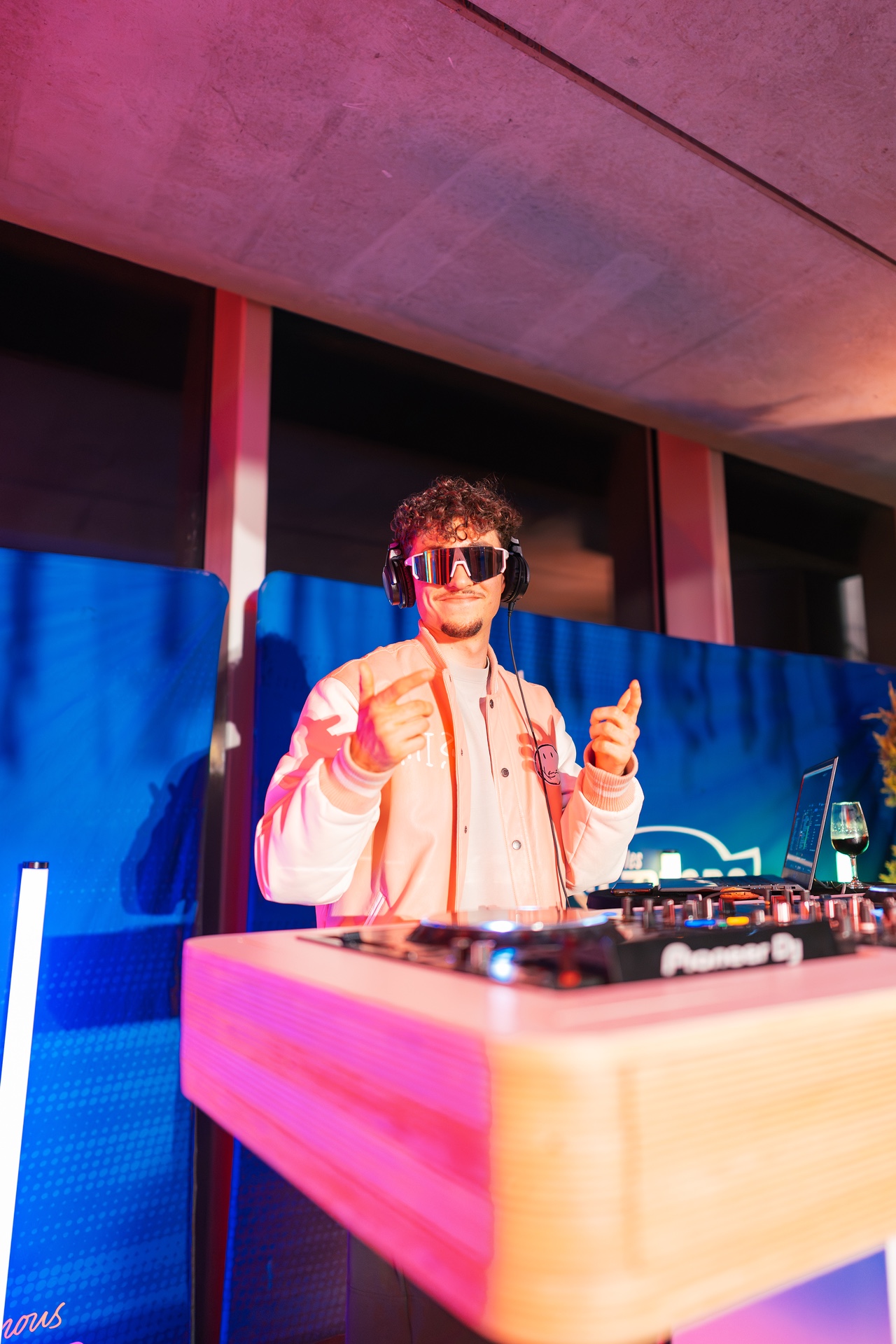 DSC05920.jpg_compressed